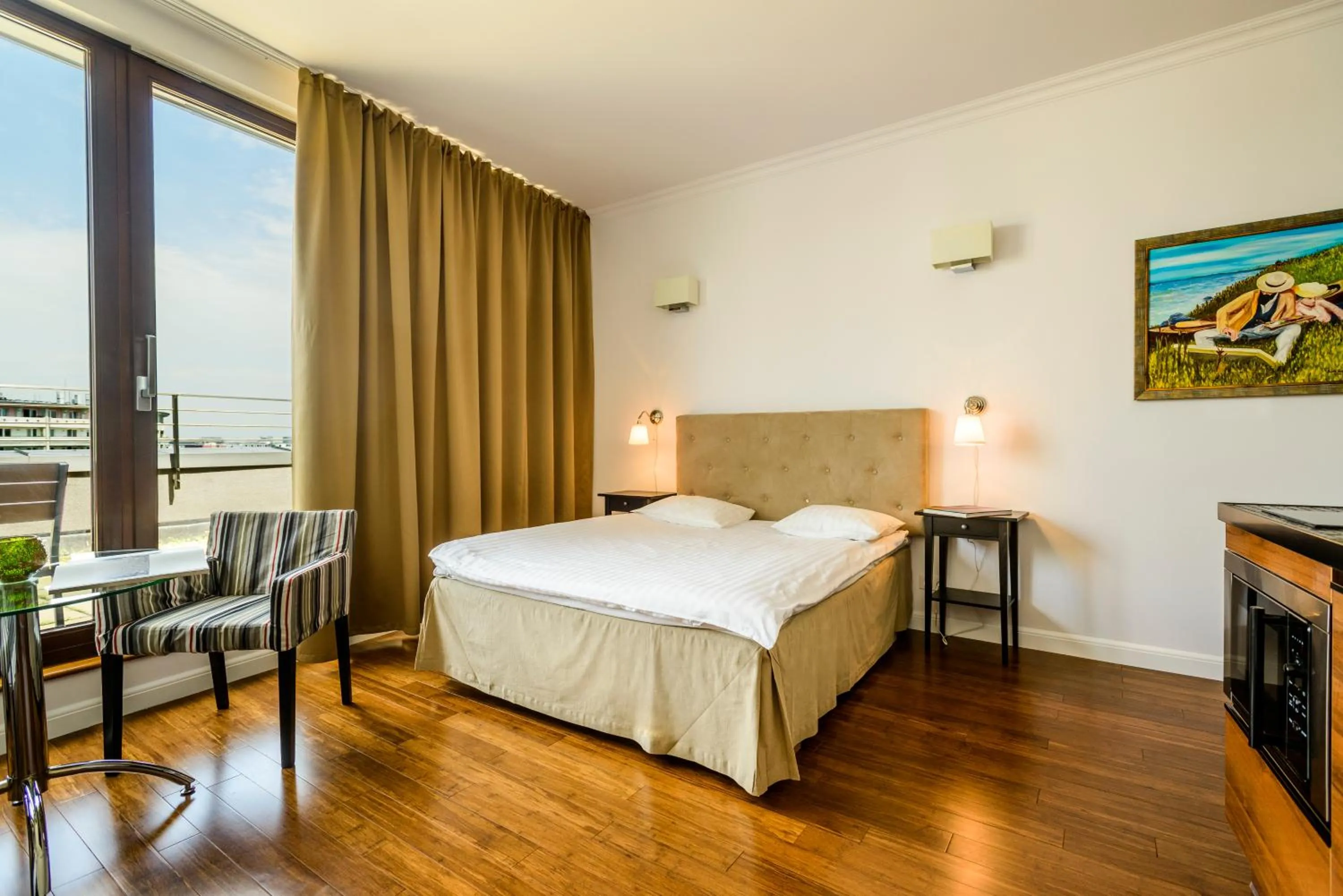 Bedroom, Bed in Triton Park Apartments