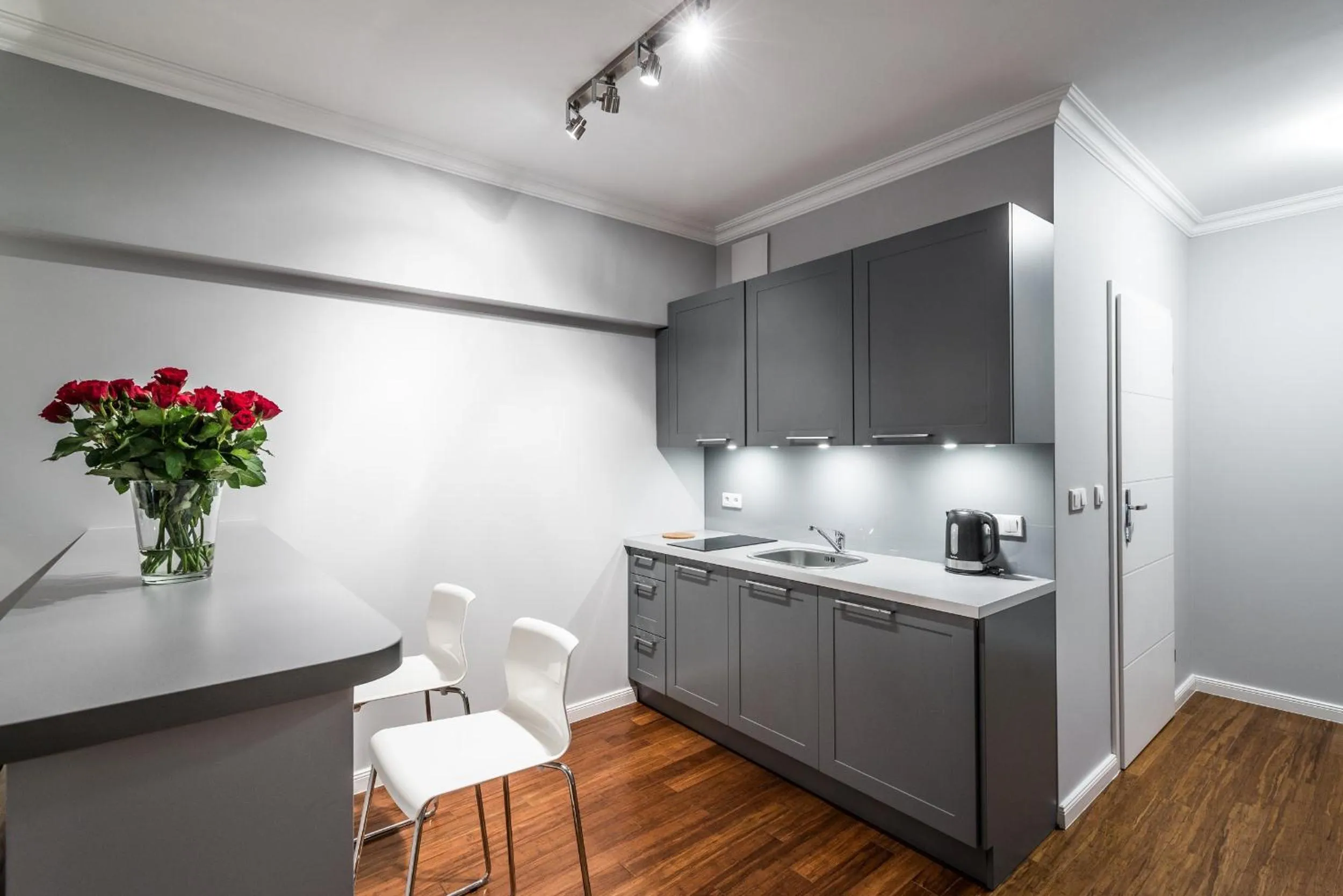 Kitchen or kitchenette in Triton Park Apartments