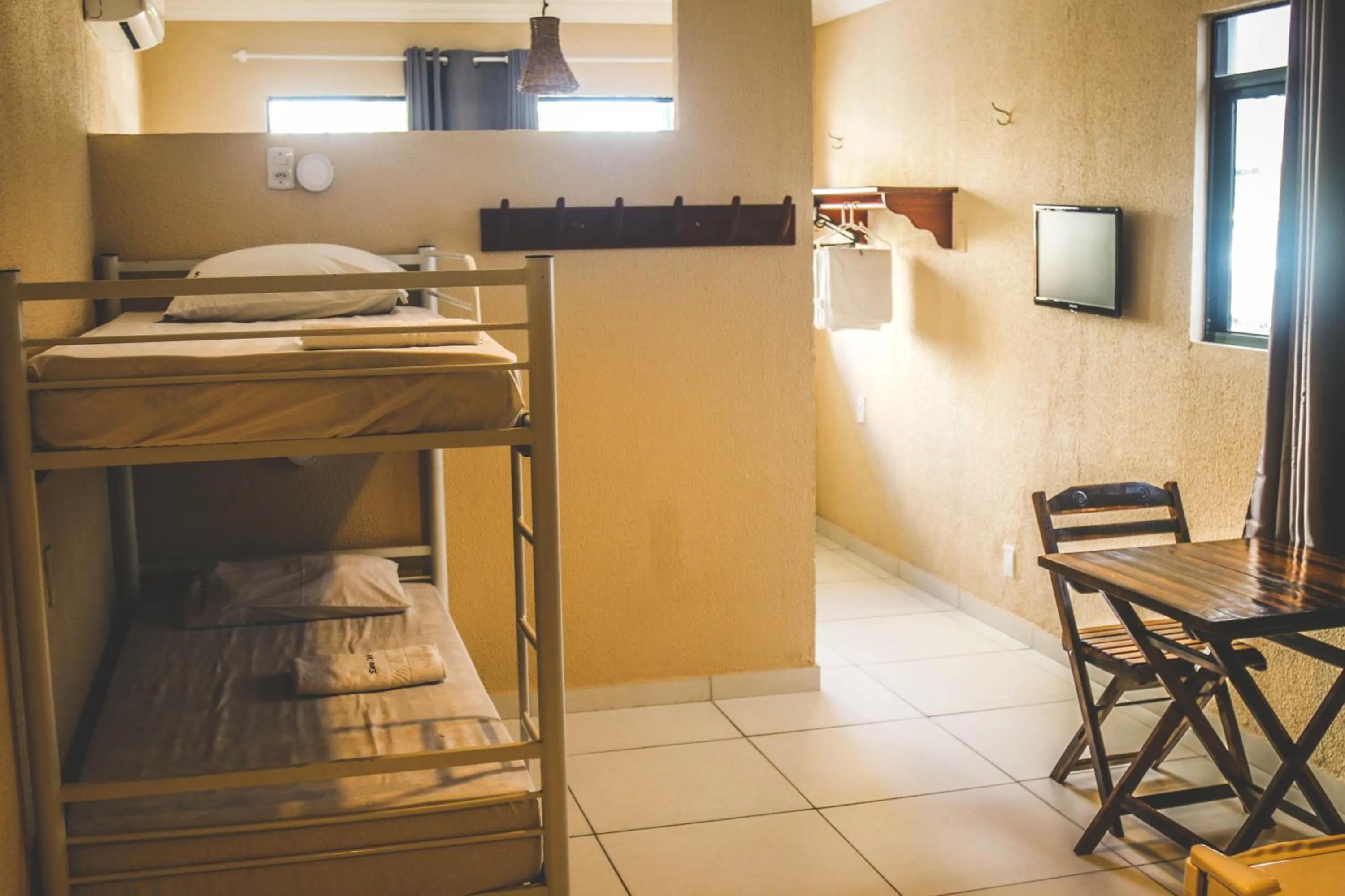 bunk bed in Maré Praia Hotel