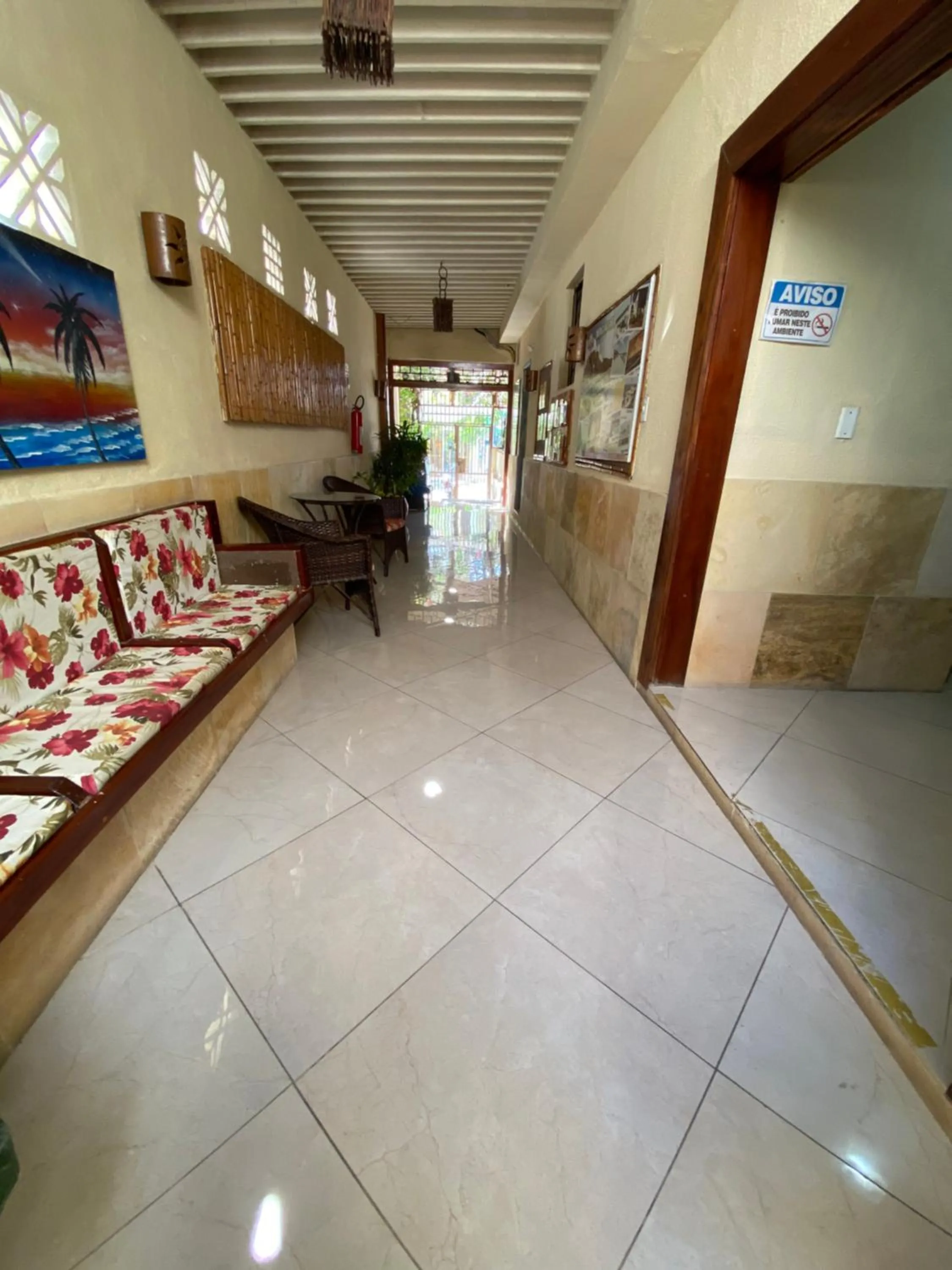Seating area in Maré Praia Hotel
