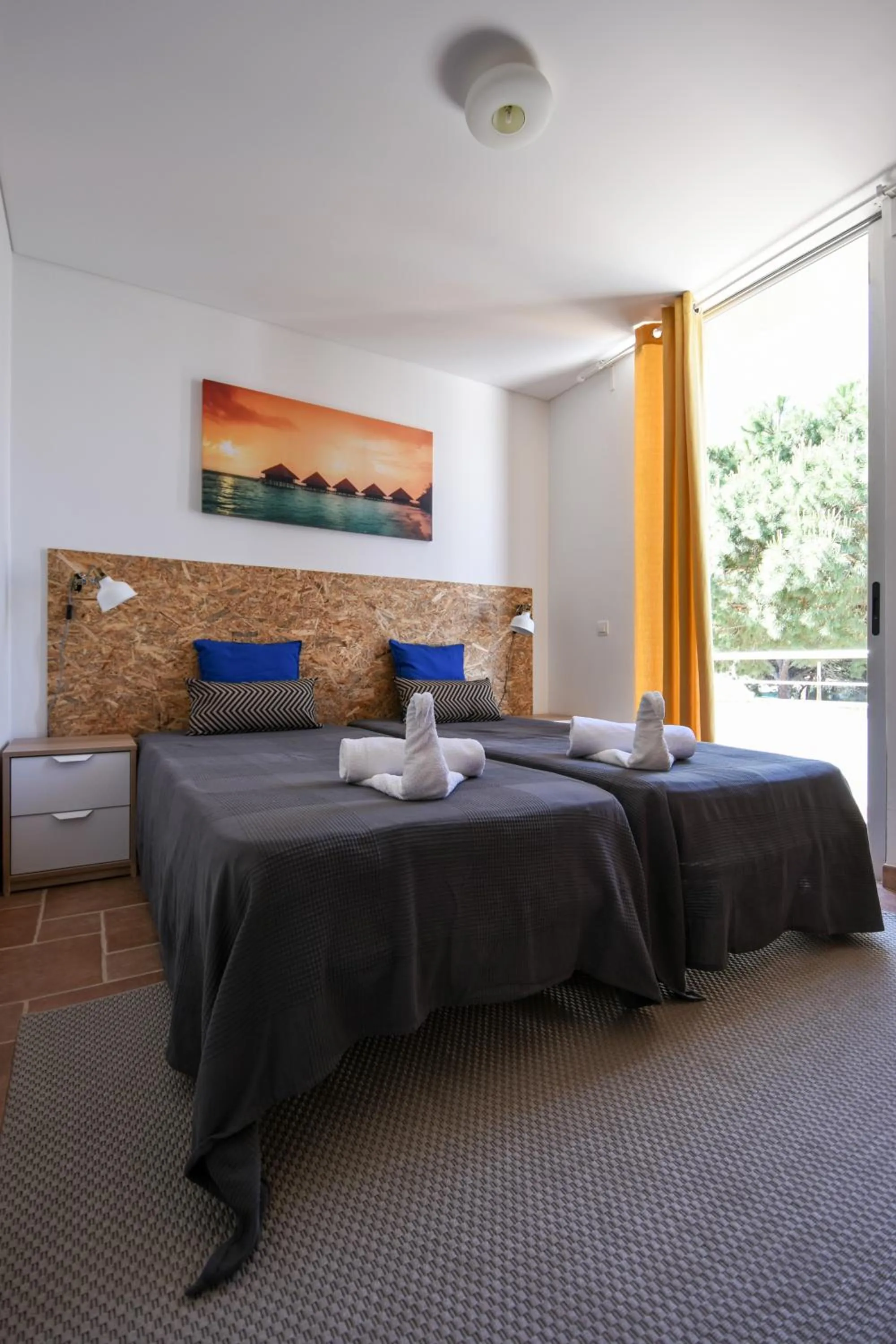Large Twin Room with Shared Bathroom in Pé na Areia - Guest House
