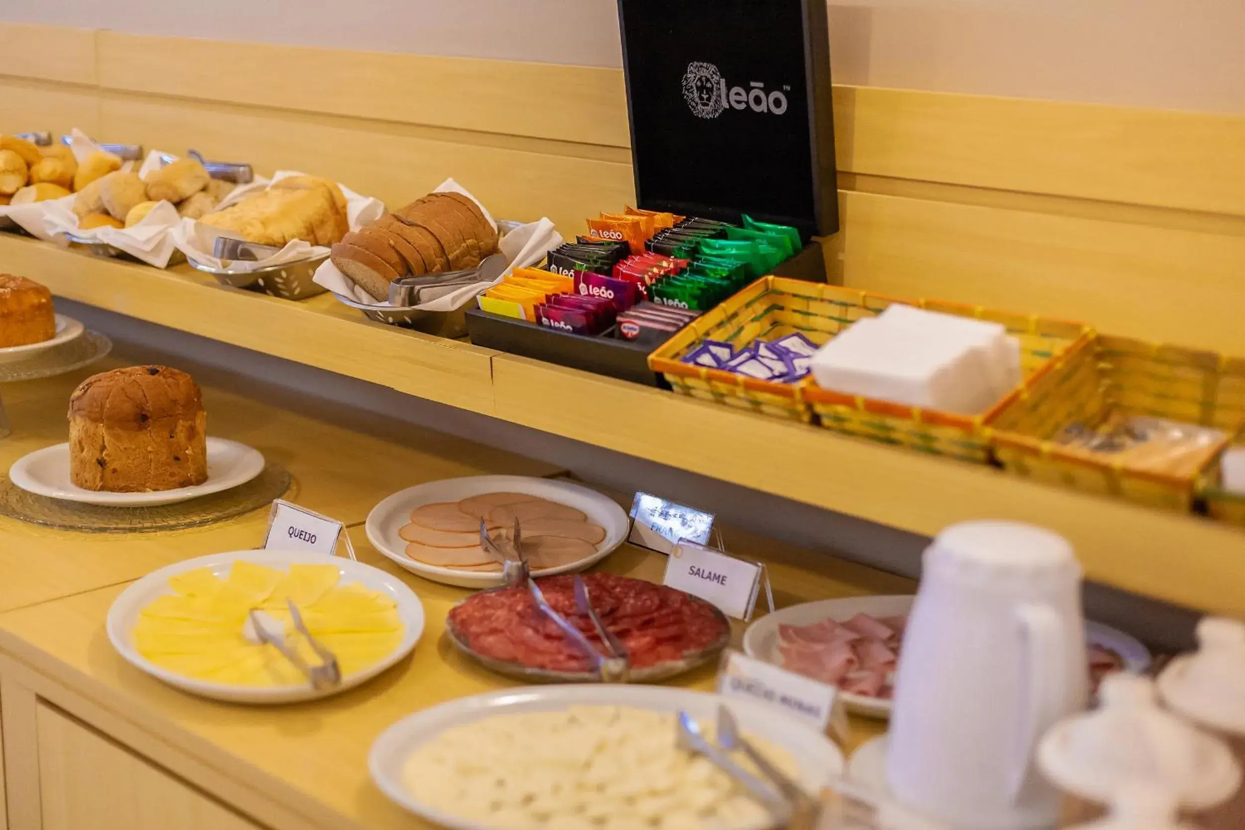 Breakfast in Tri Hotel & Flat Caxias Breakfast in Tri Hotel & Flat Caxias