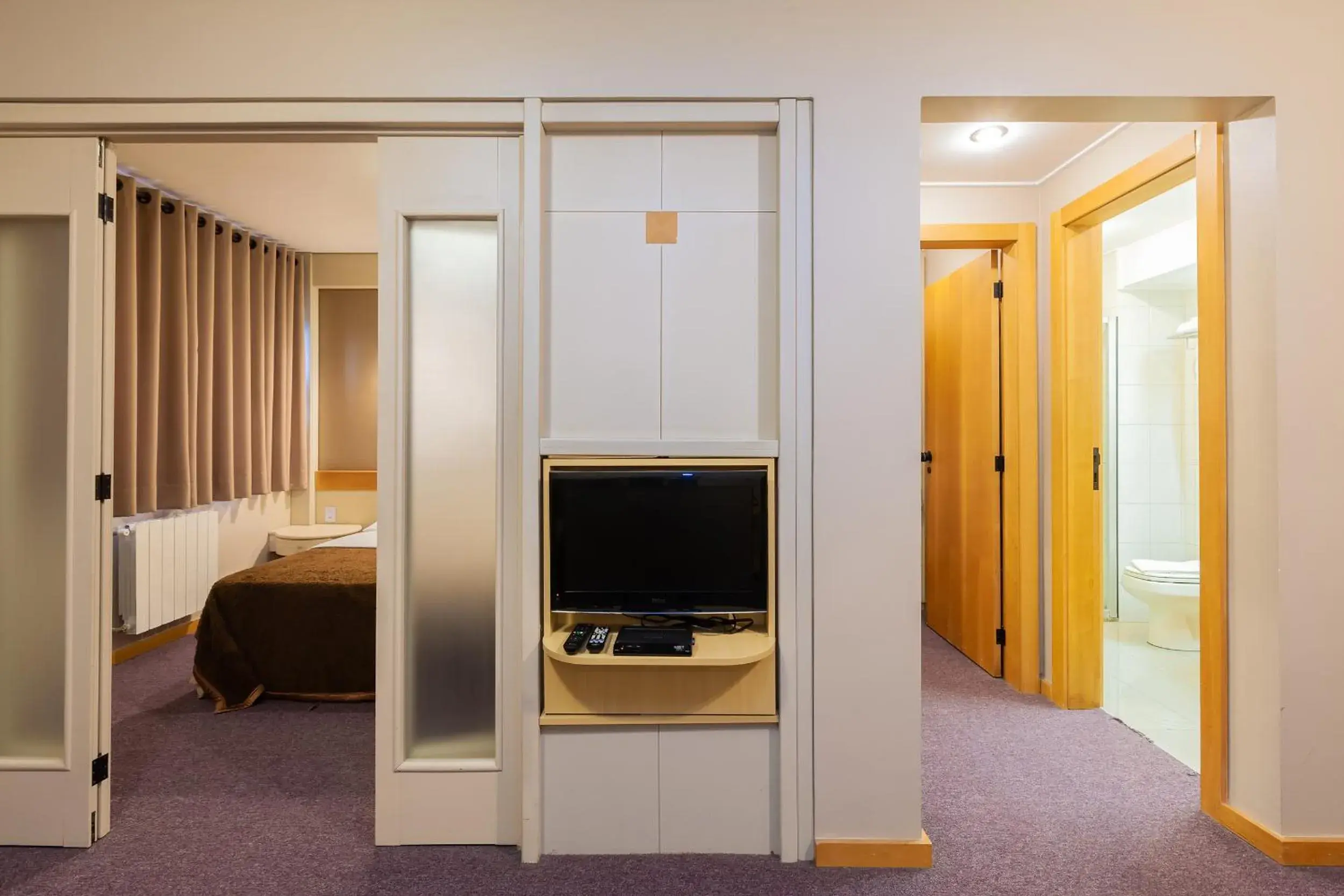 Living room, Bed in Tri Hotel & Flat Caxias Living room, Bed in Tri Hotel & Flat Caxias