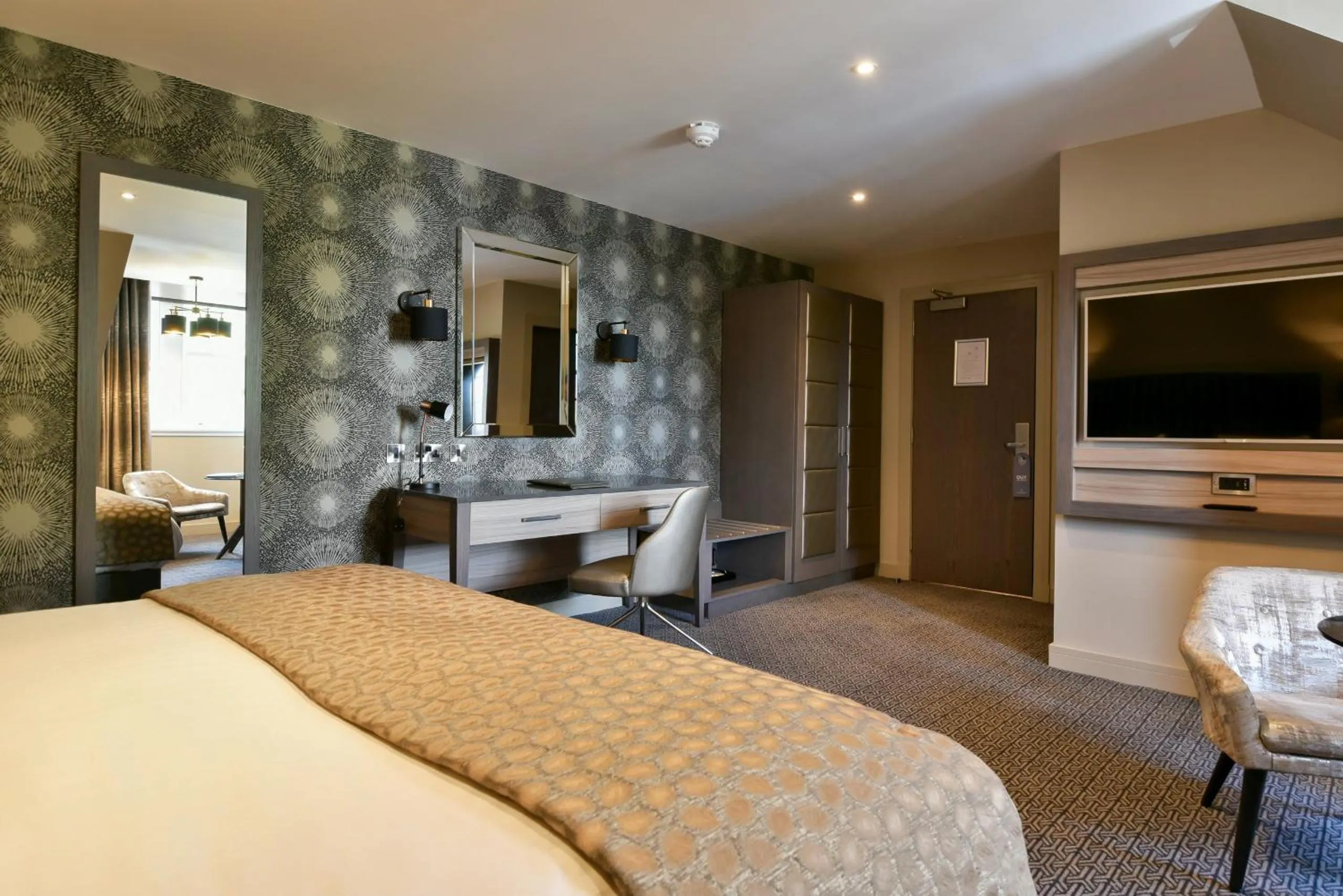 TV and multimedia, Bed in Hetland Hall Hotel