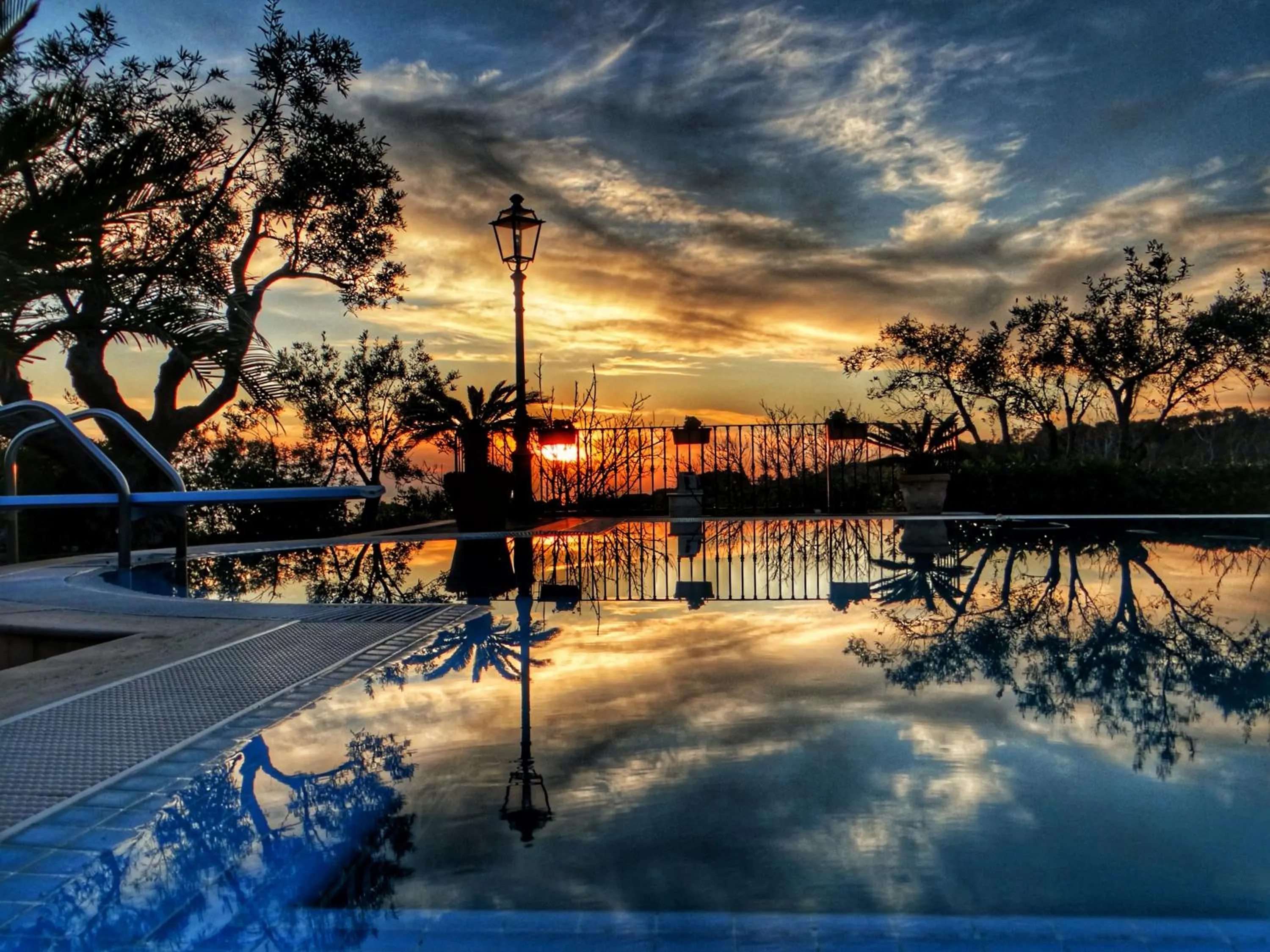 Swimming pool in Villa Amalia Srls