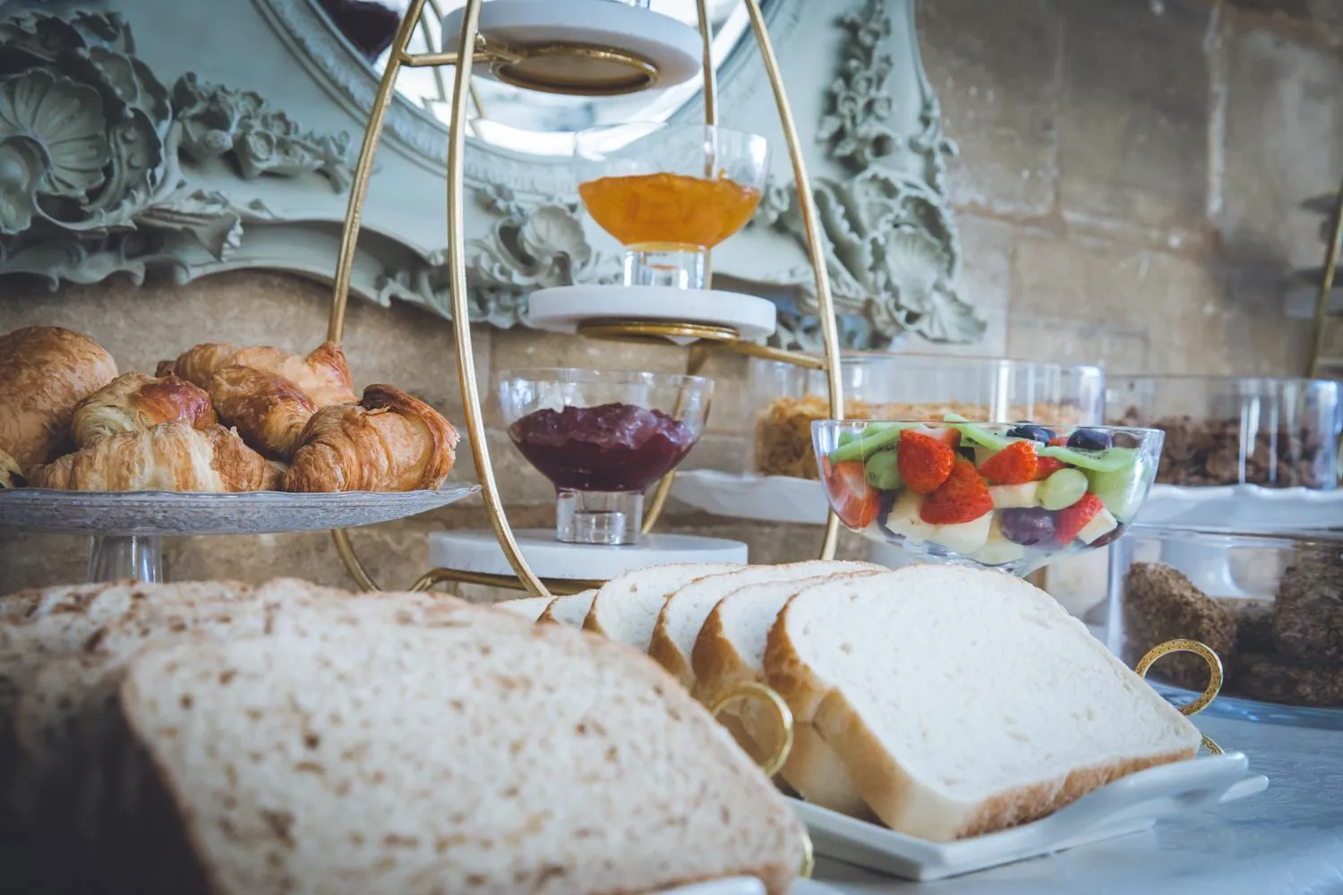 Continental breakfast in Cricket Field House