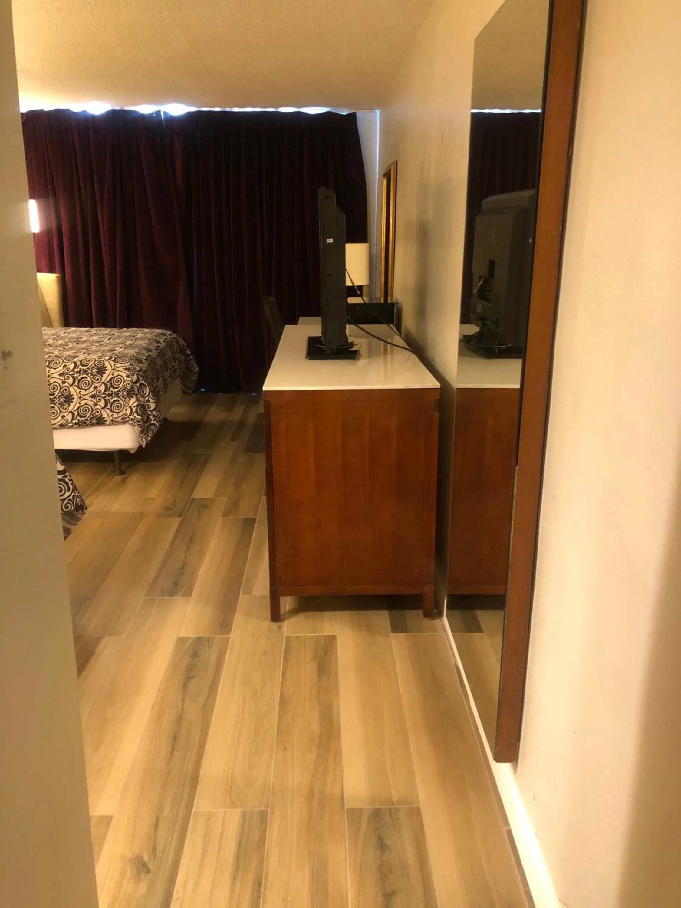 TV and multimedia in Western Inn