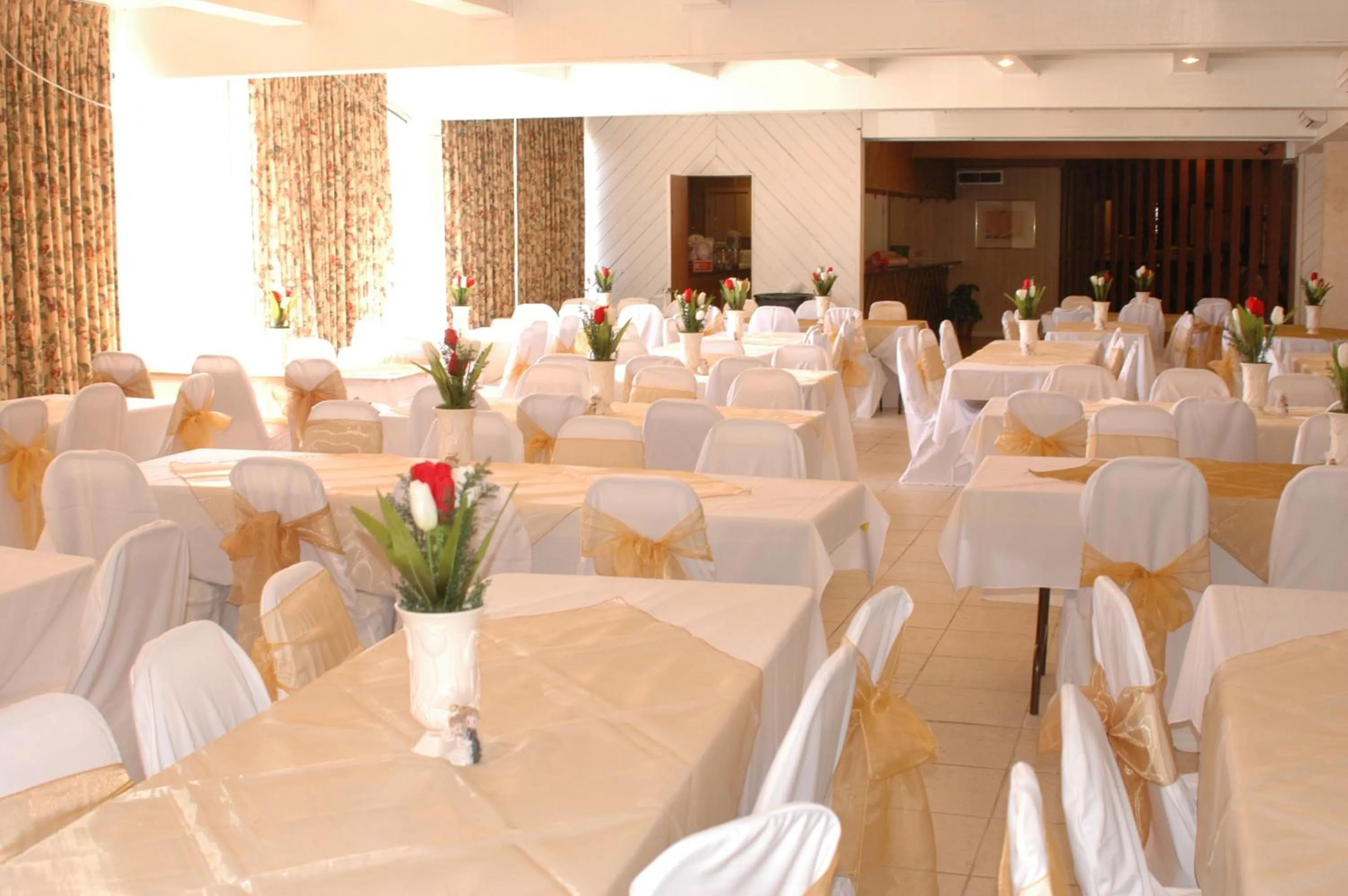 Banquet/Function facilities in Western Inn