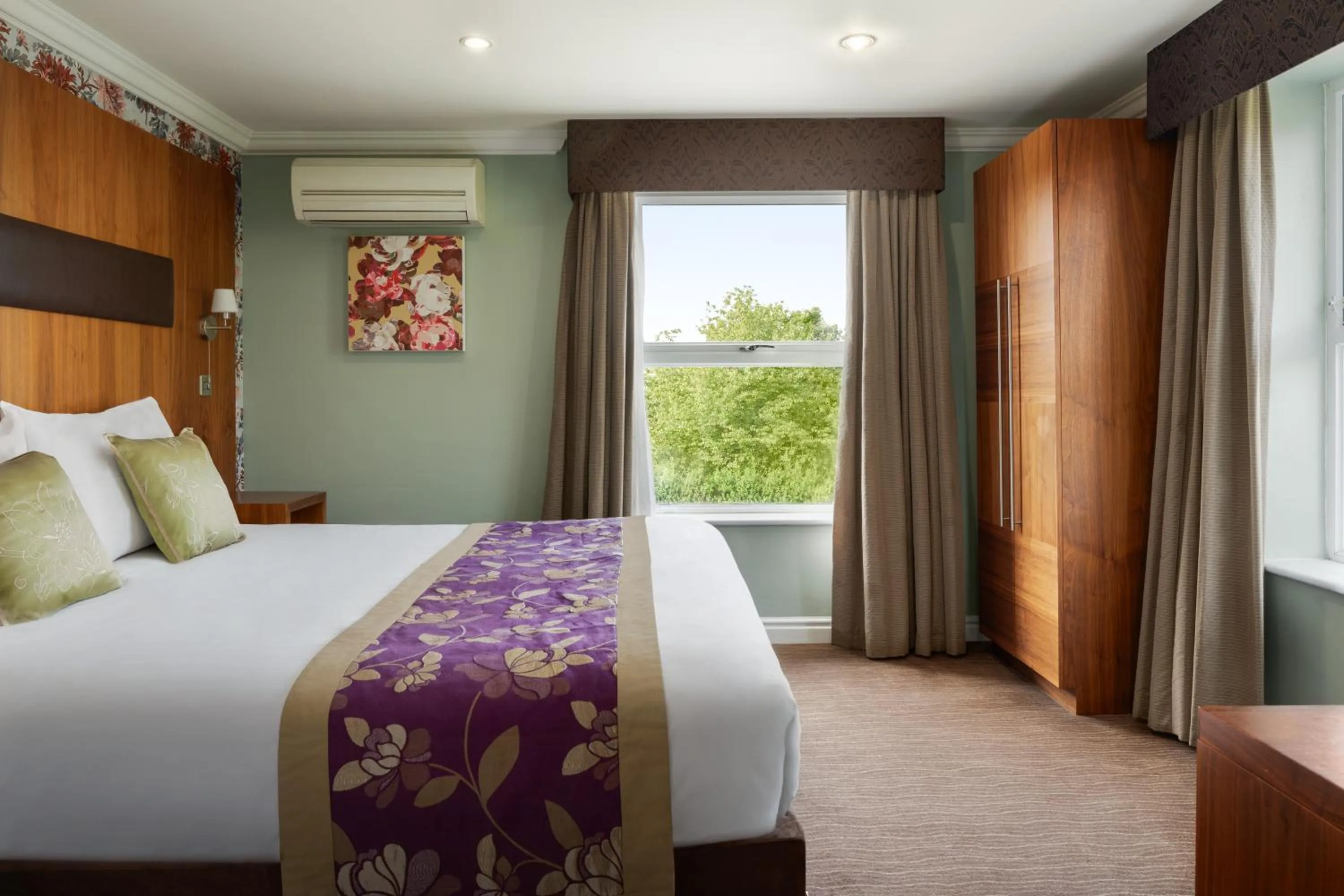 Bed in Ramada by Wyndham Cheltenham