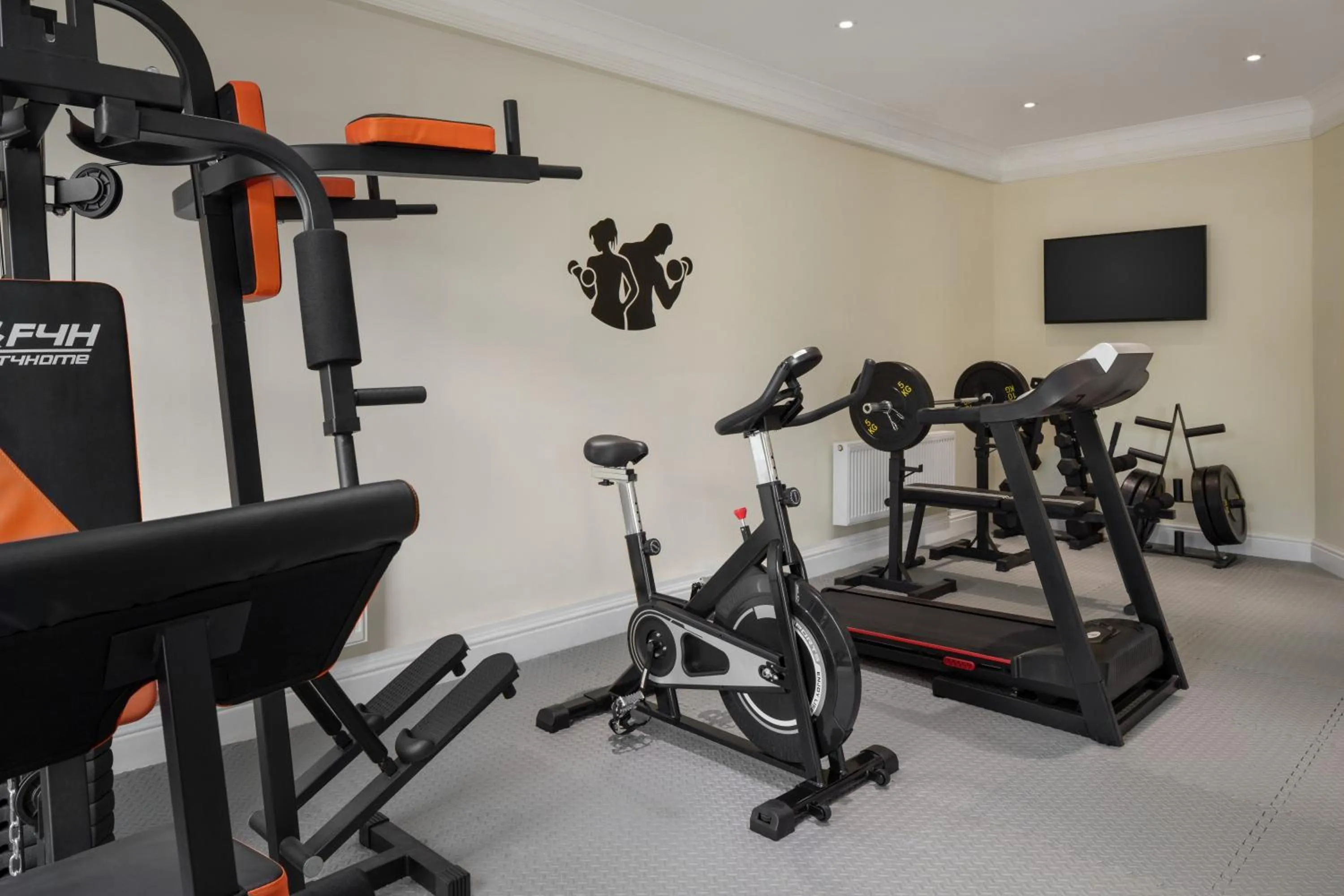 Fitness centre/facilities in Ramada by Wyndham Cheltenham