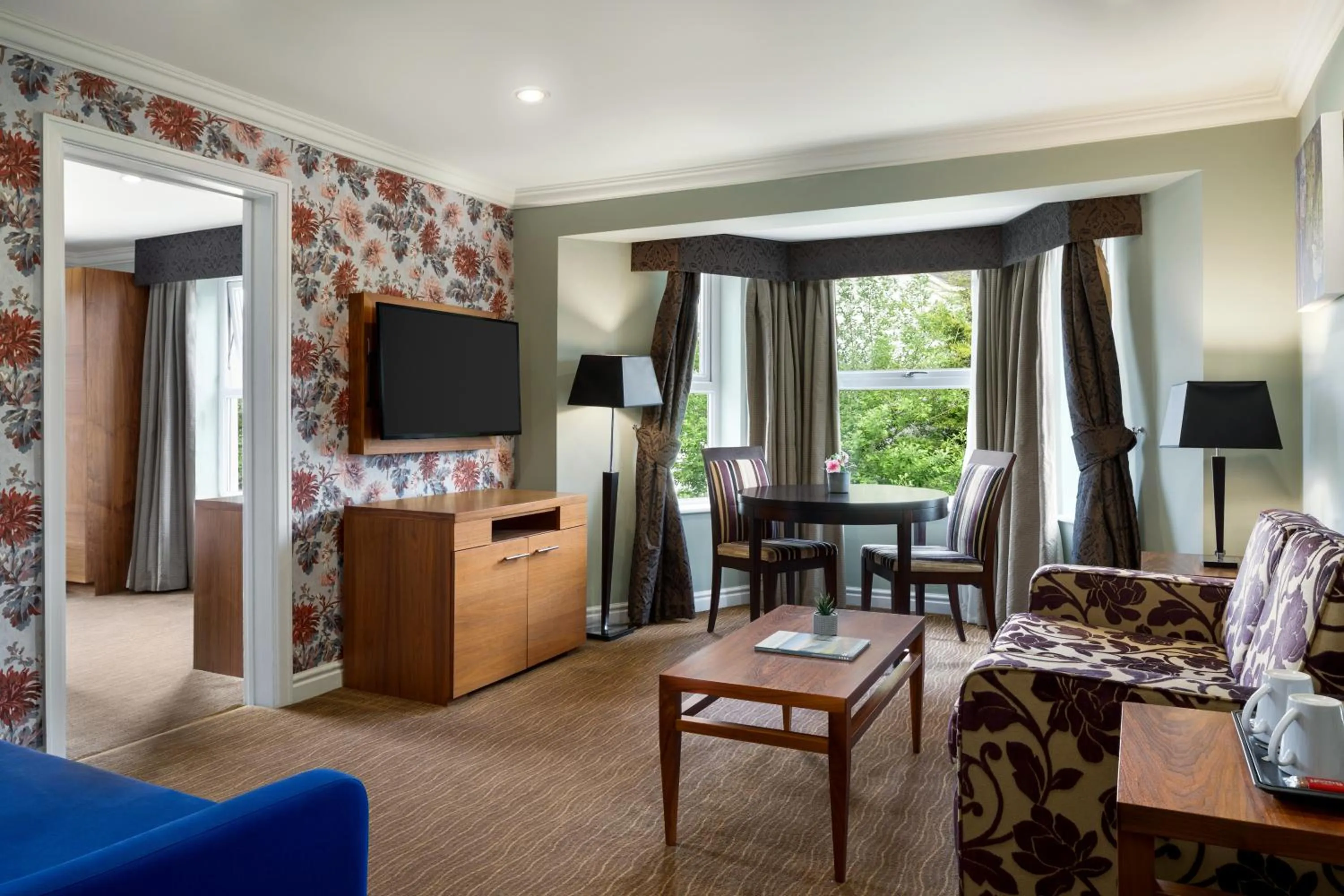 Living room in Ramada by Wyndham Cheltenham
