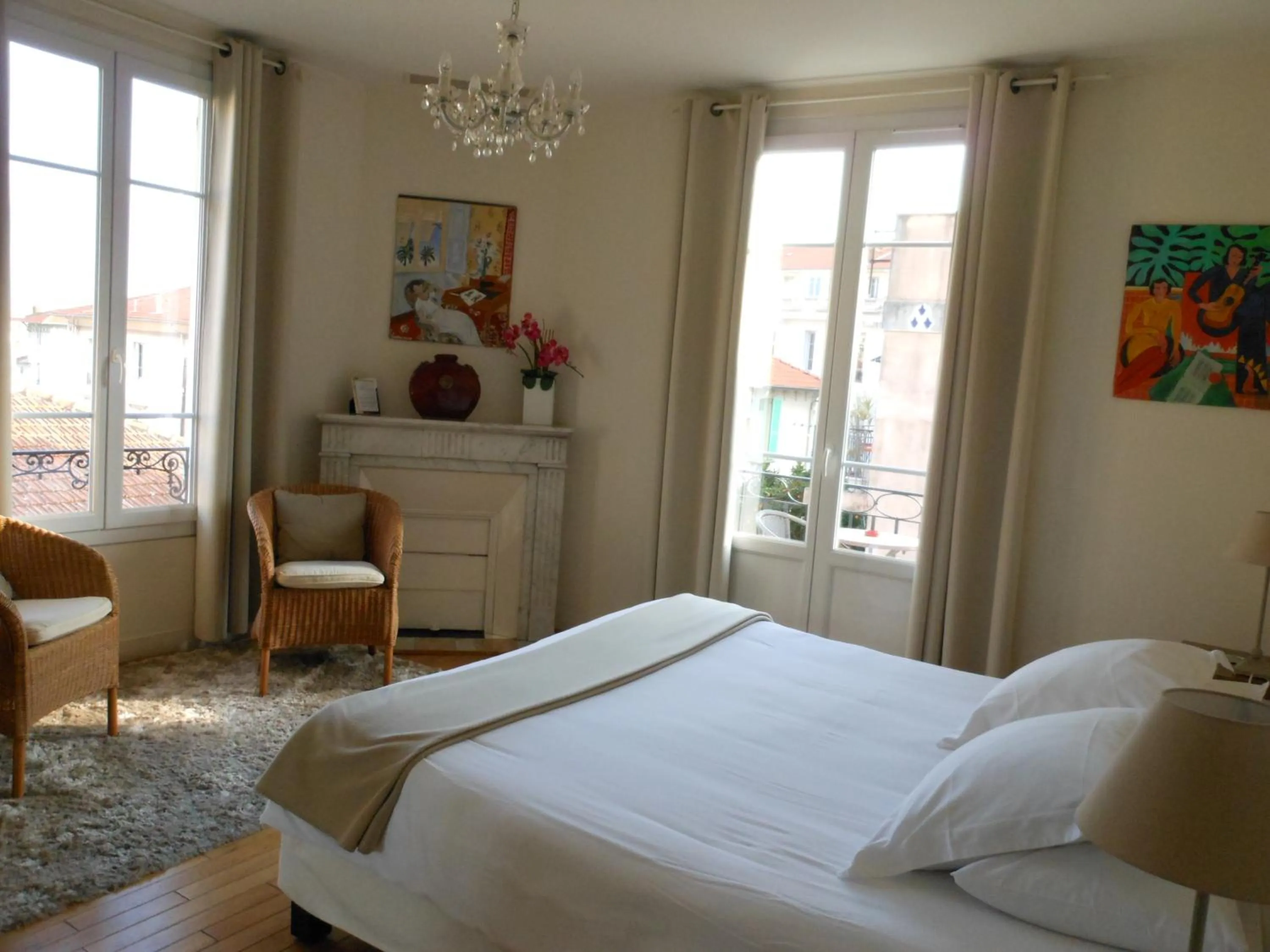 Photo of the whole room, Bed in Hotel Villa Les Cygnes