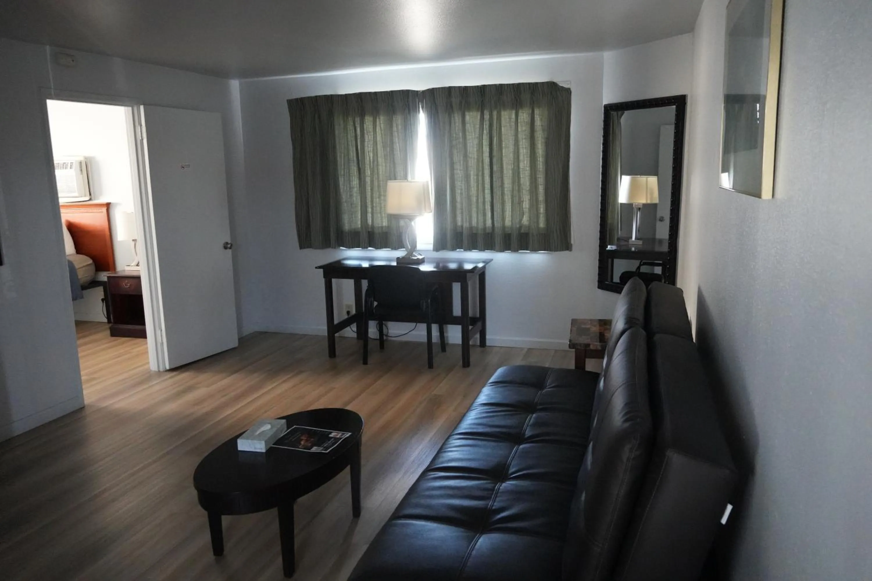 La Hacienda Motel