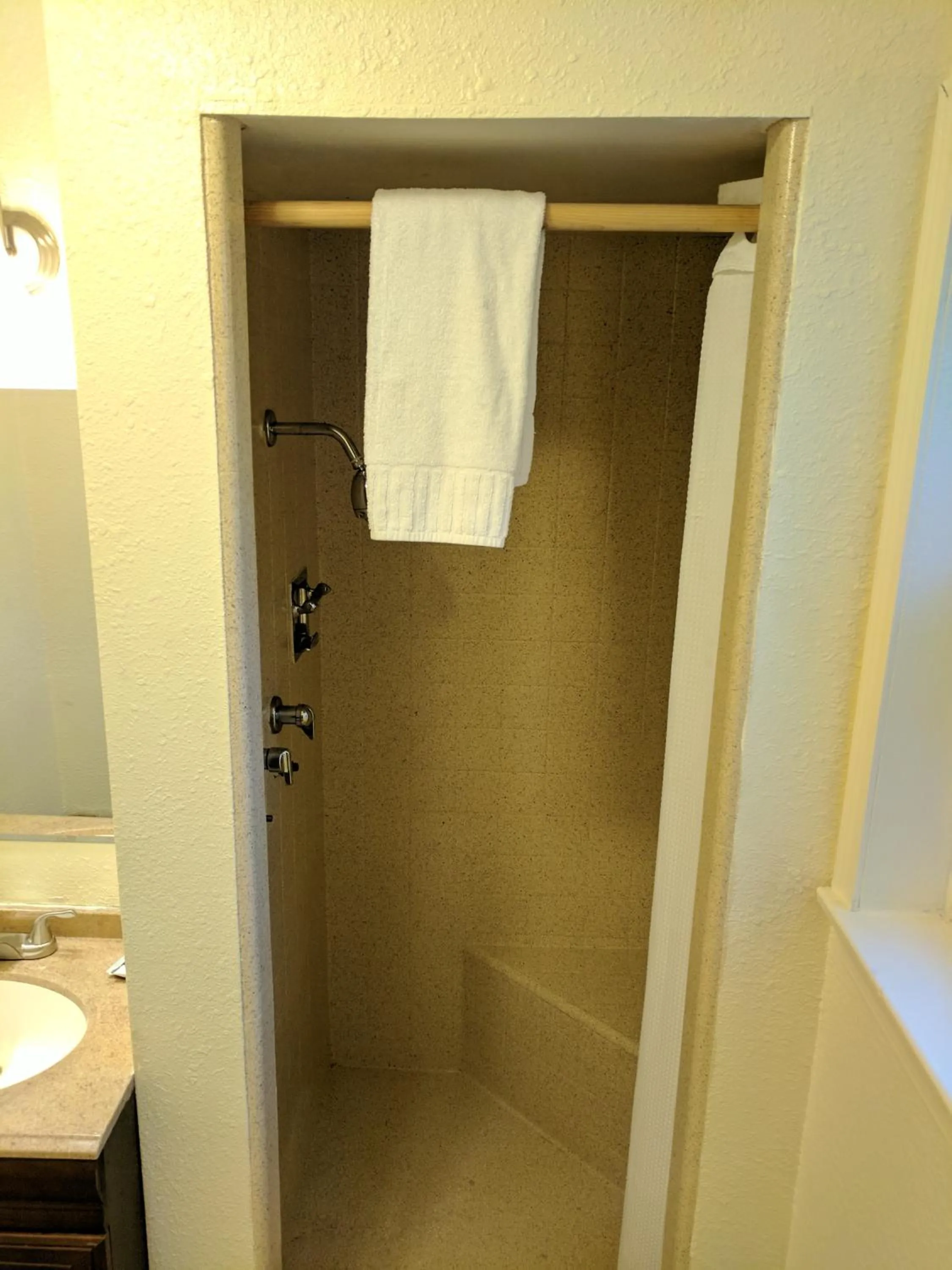 Shower in La Hacienda Motel