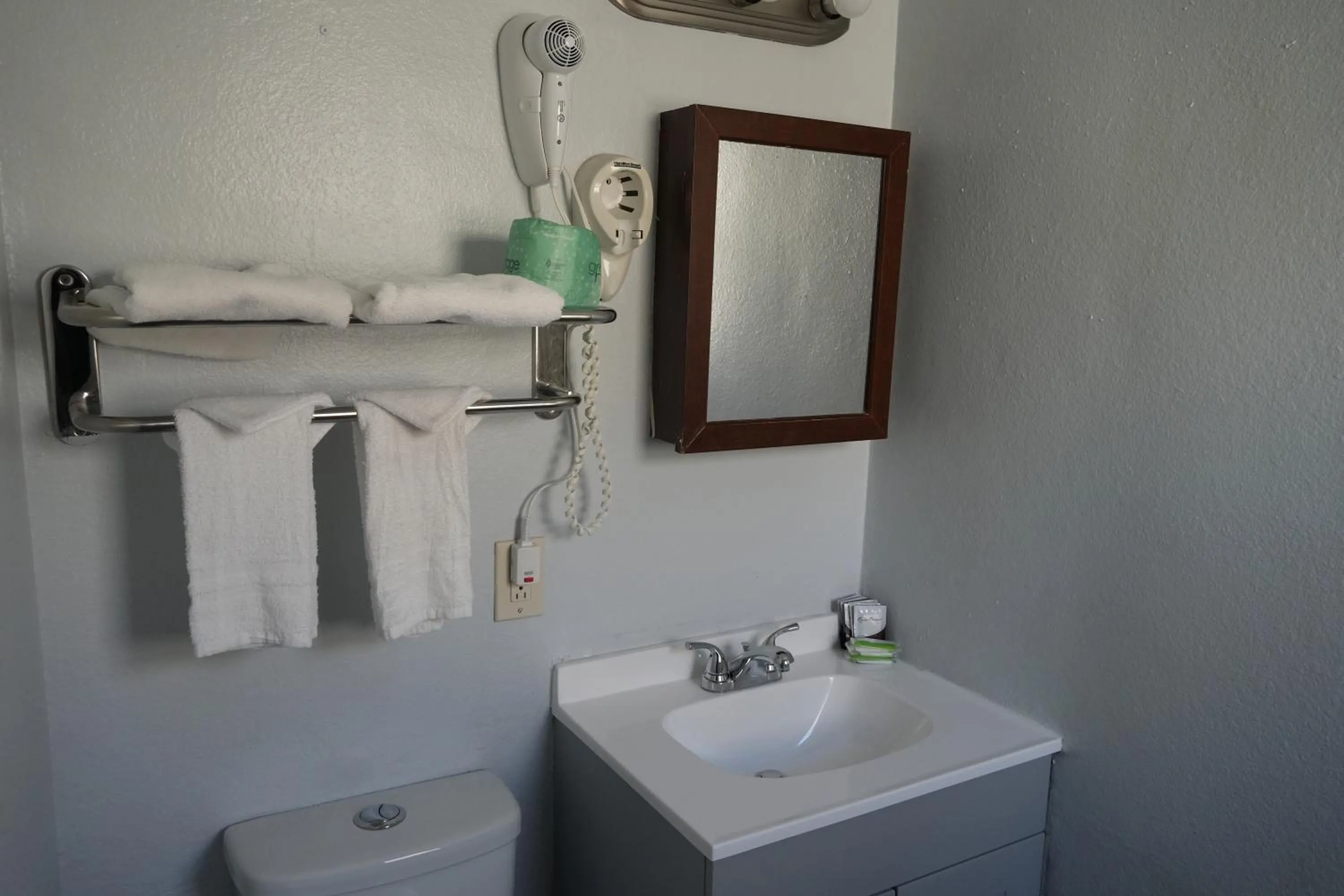La Hacienda Motel