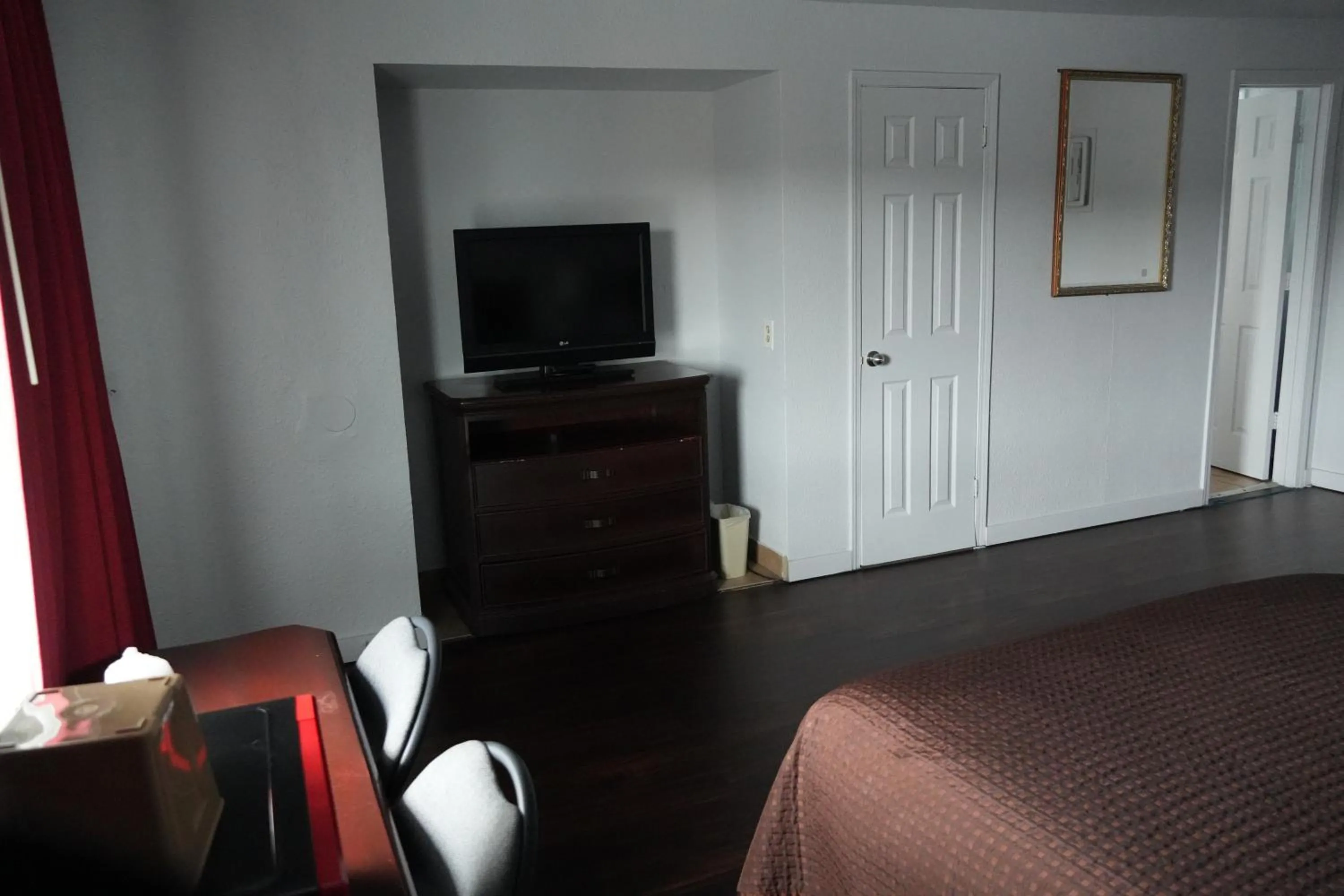 Bed in La Hacienda Motel