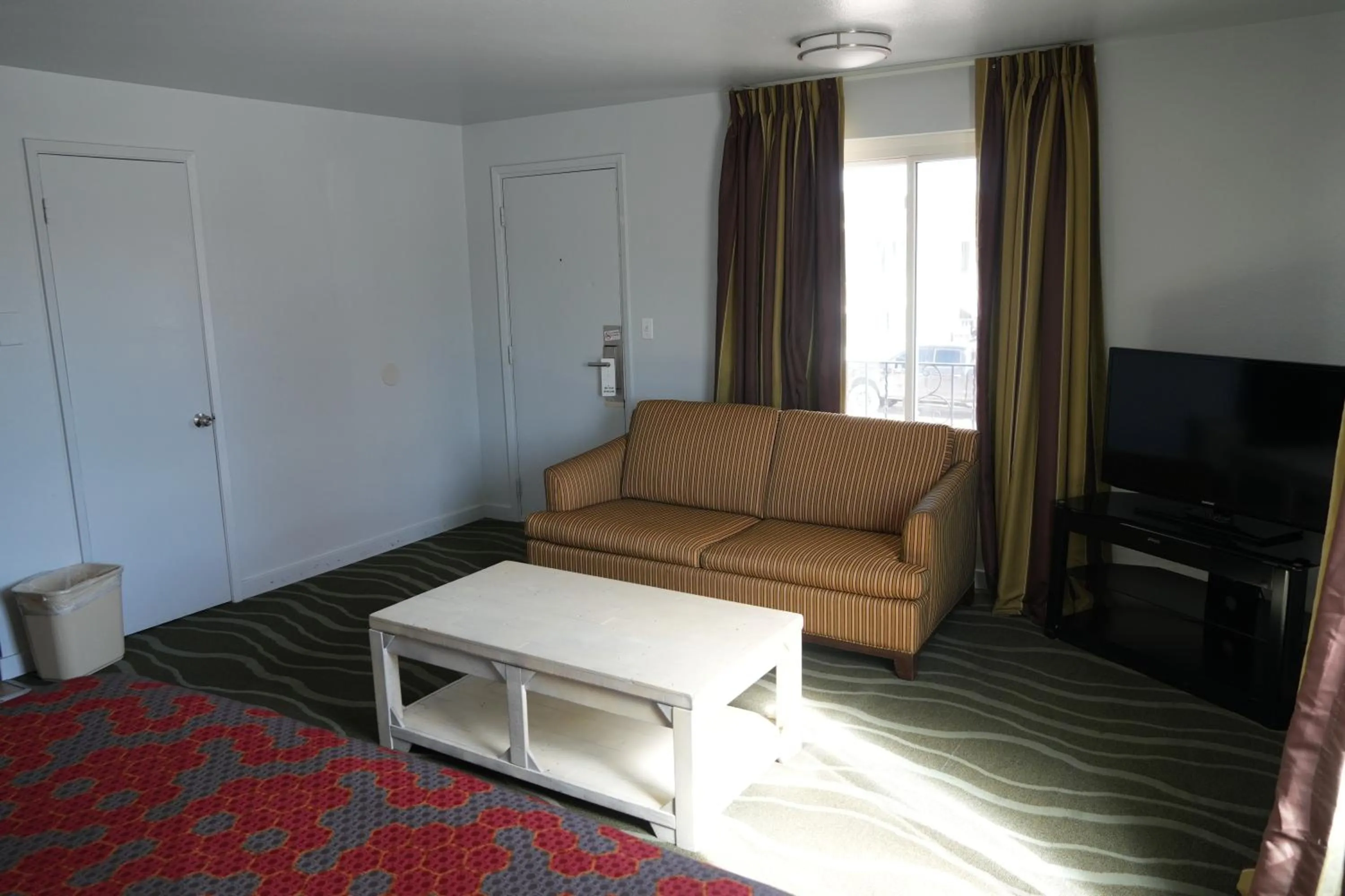 La Hacienda Motel
