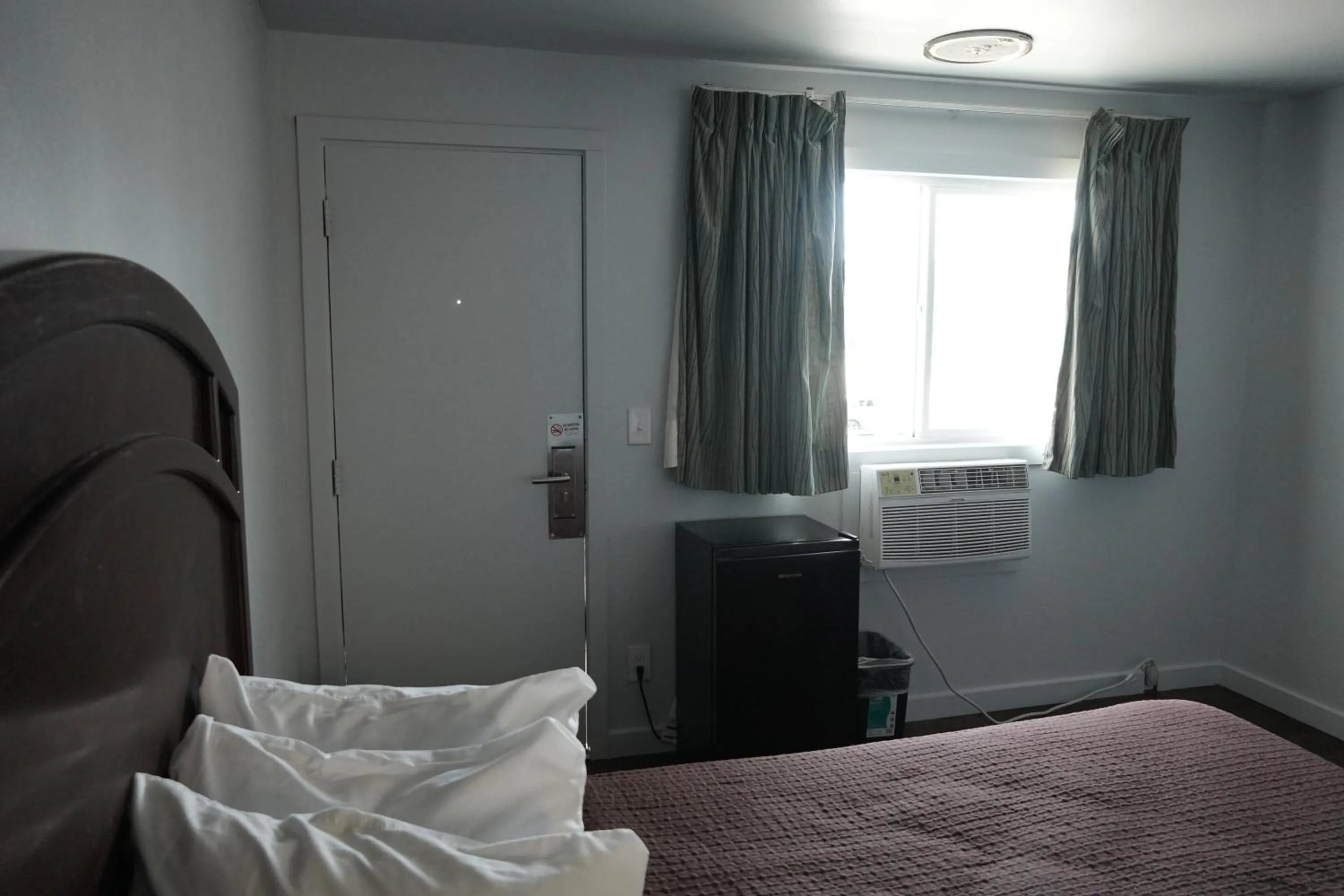 Bed in La Hacienda Motel