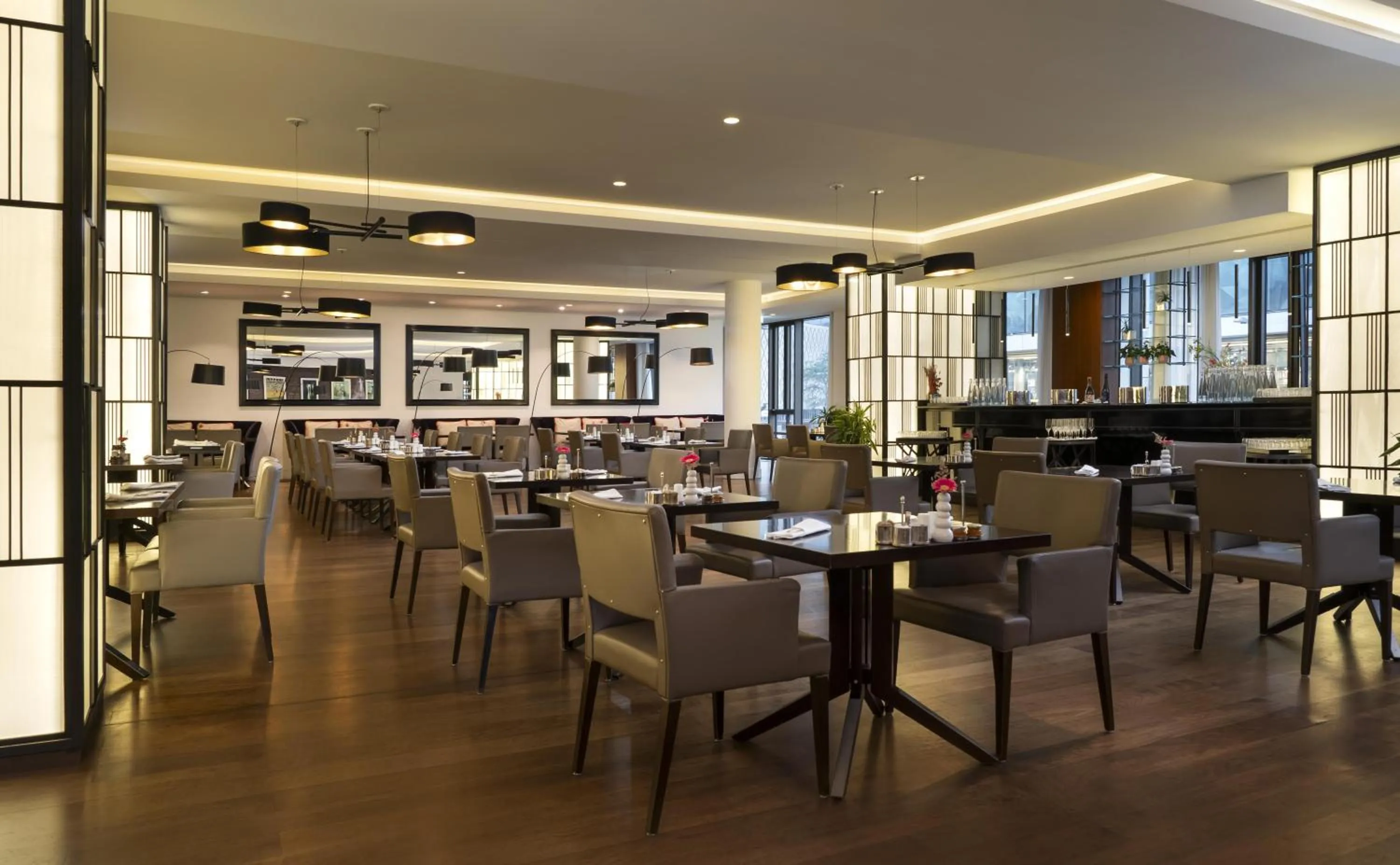 Restaurant/places to eat in Waldorf Astoria Berlin