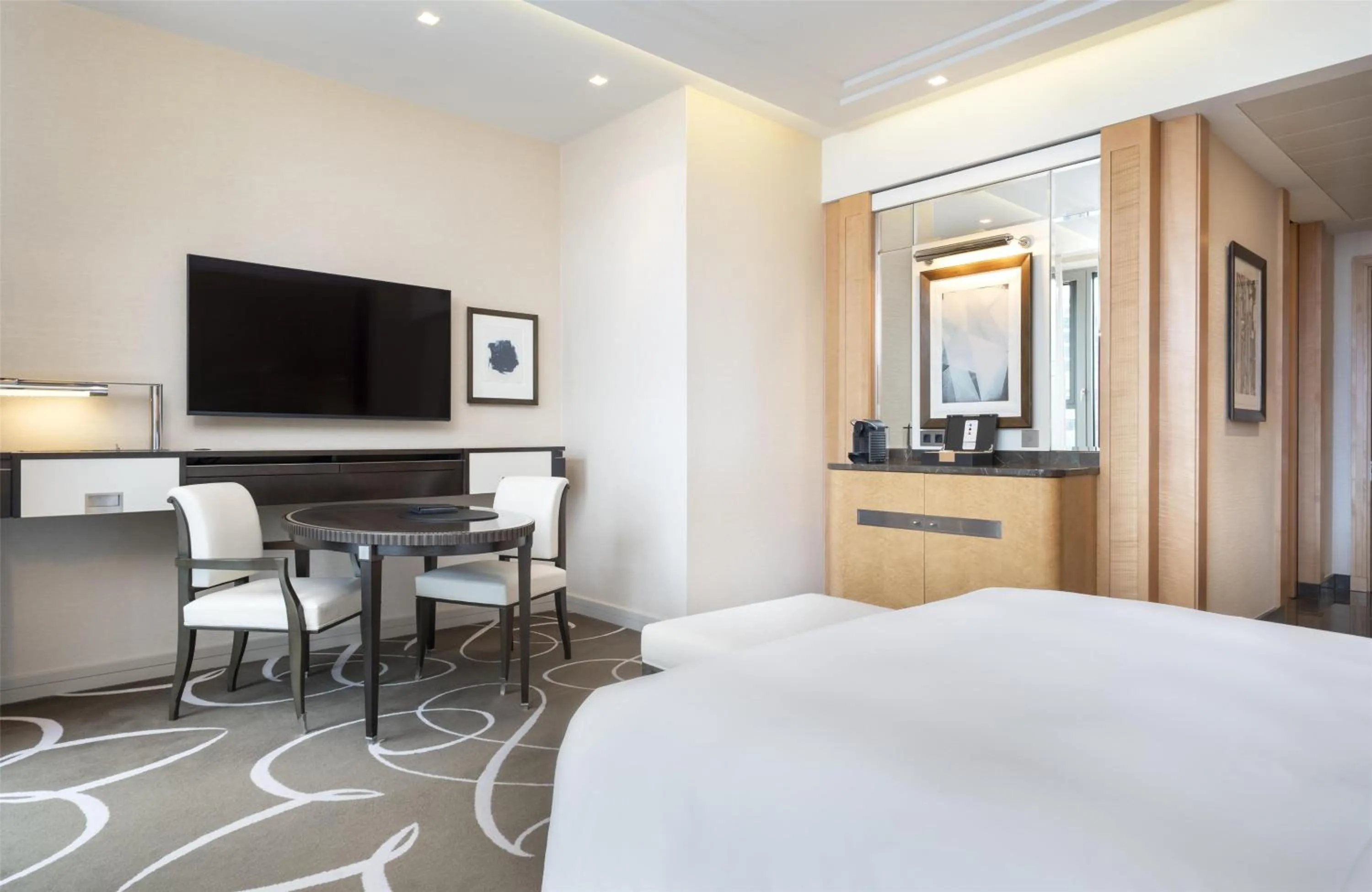 Bed in Waldorf Astoria Berlin