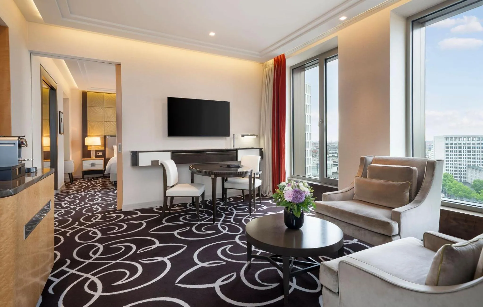 Photo of the whole room in Waldorf Astoria Berlin