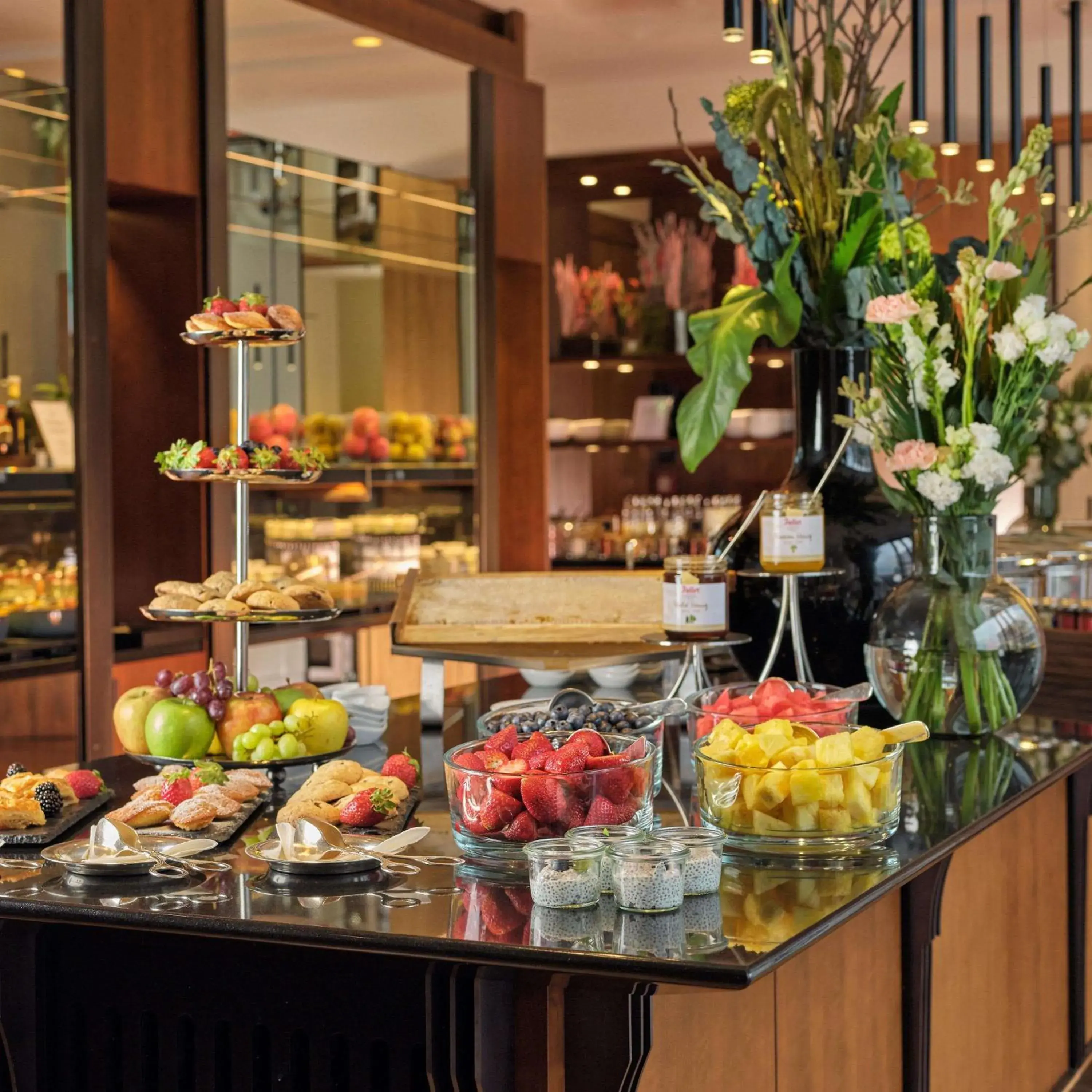 Restaurant/places to eat in Waldorf Astoria Berlin Restaurant/places to eat in Waldorf Astoria Berlin