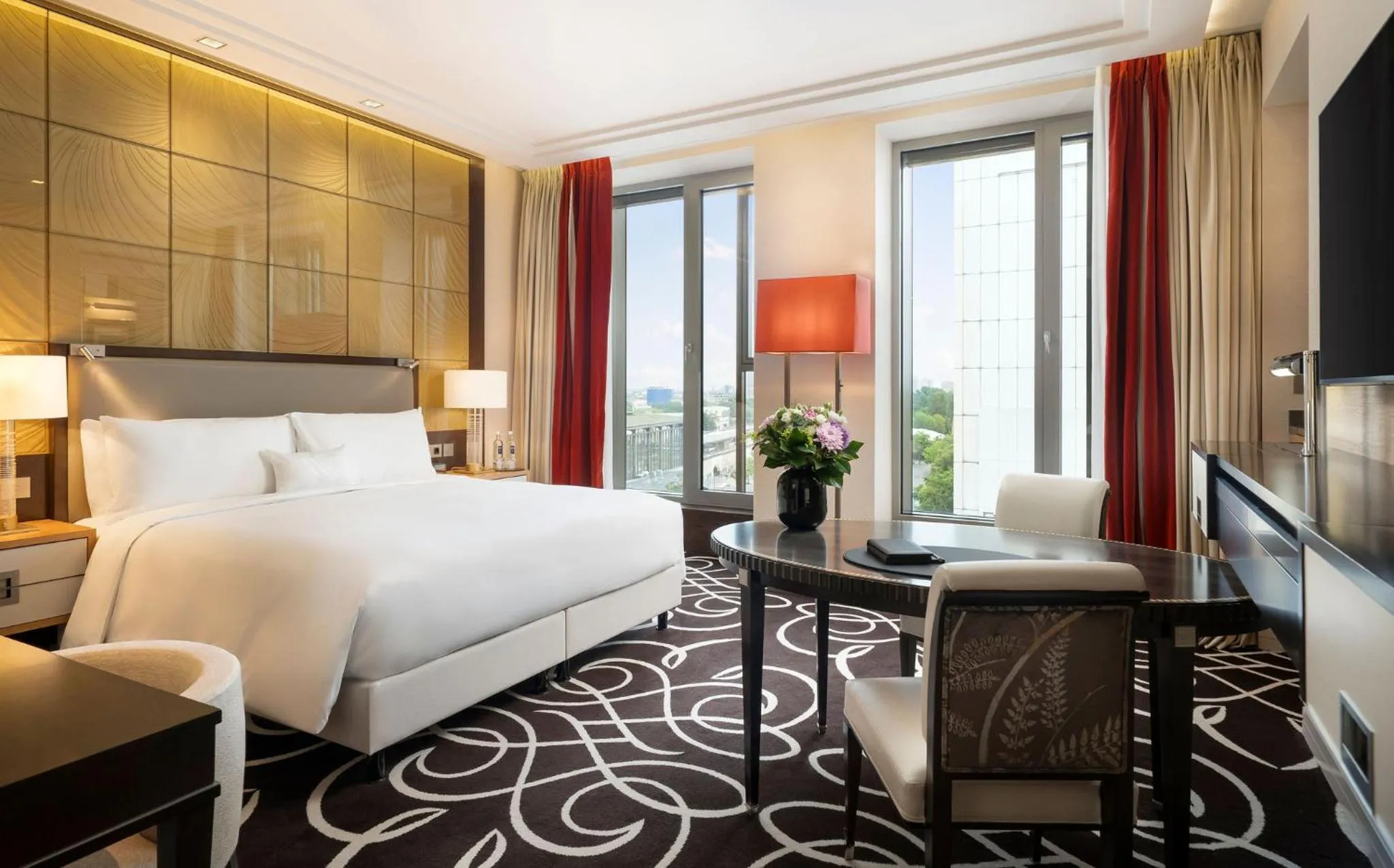 Bedroom, Bed in Waldorf Astoria Berlin