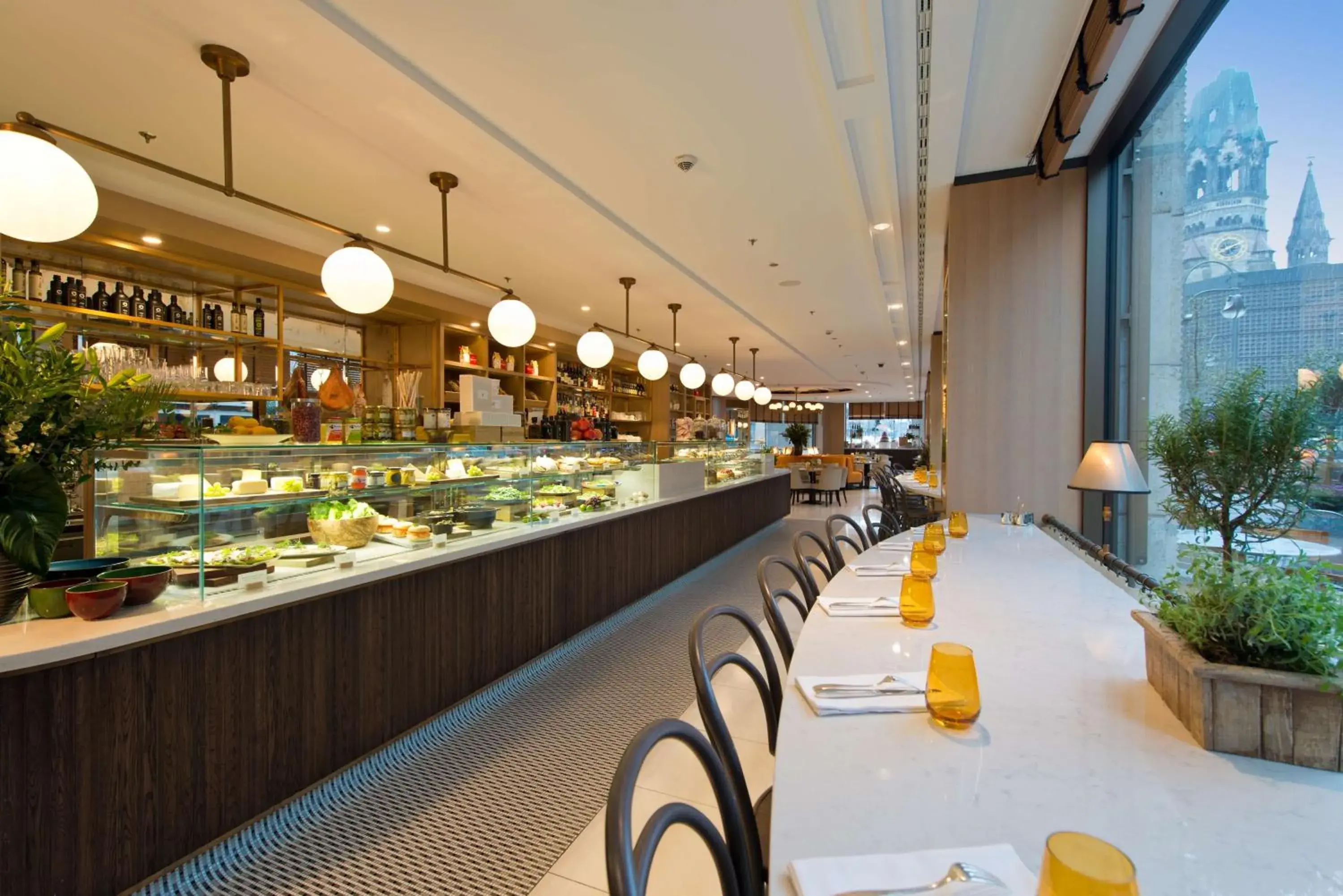 Restaurant/places to eat in Waldorf Astoria Berlin Restaurant/places to eat in Waldorf Astoria Berlin