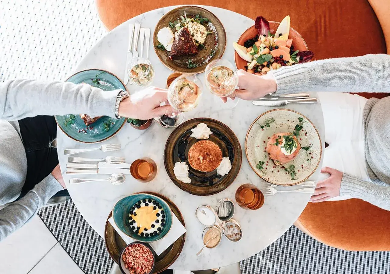 Restaurant/places to eat in Waldorf Astoria Berlin Restaurant/places to eat in Waldorf Astoria Berlin