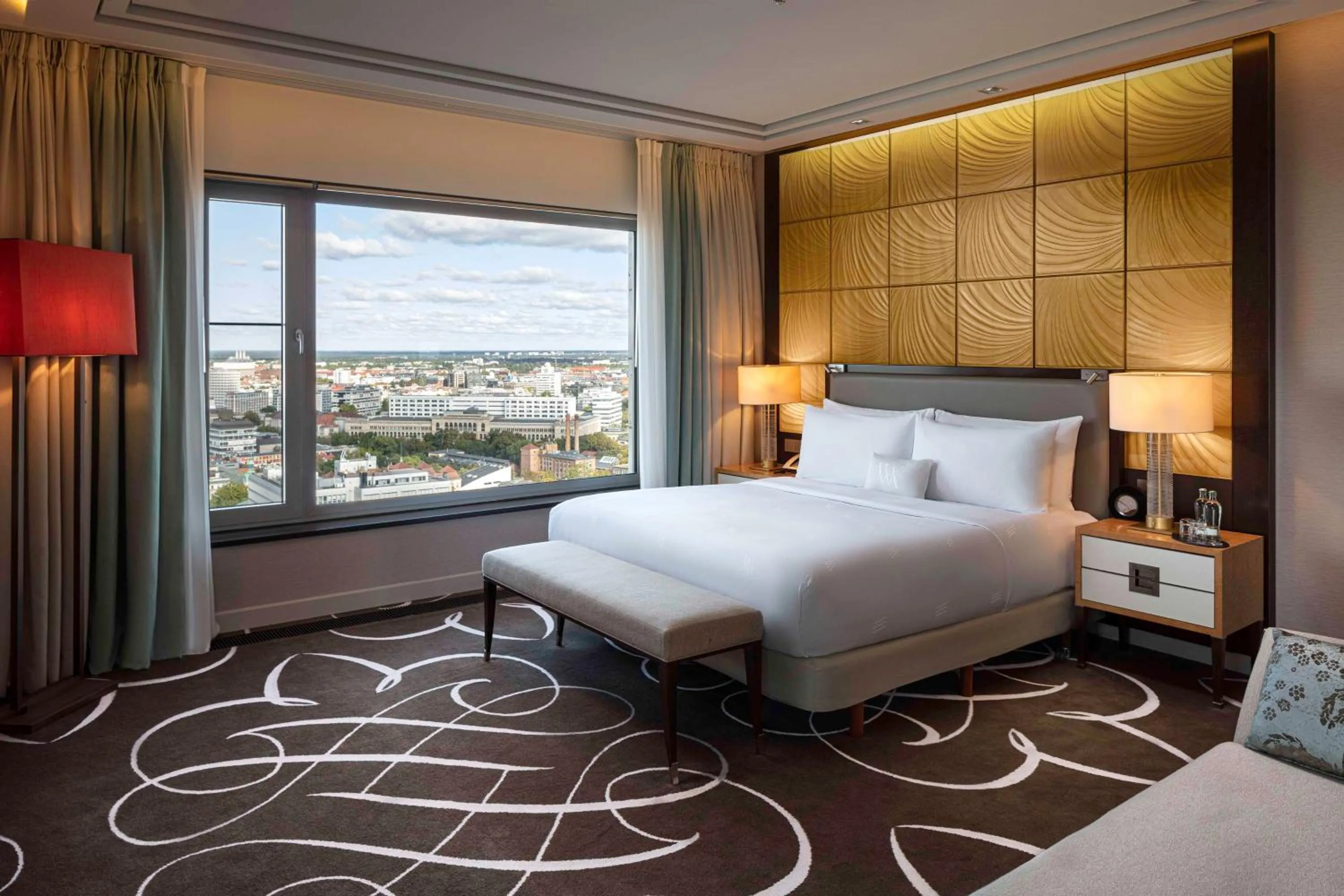 Bed in Waldorf Astoria Berlin