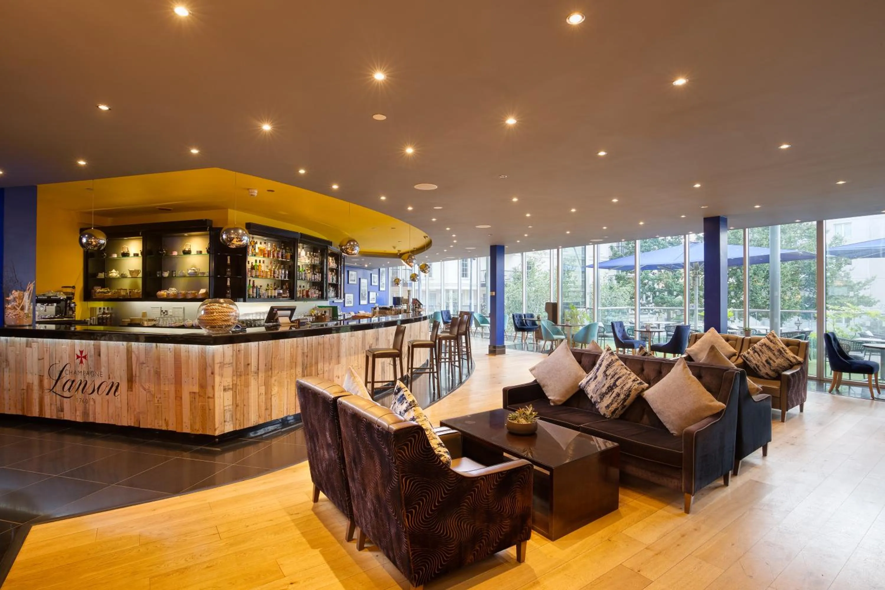 Lounge or bar in The Chelsea Harbour Hotel and Spa