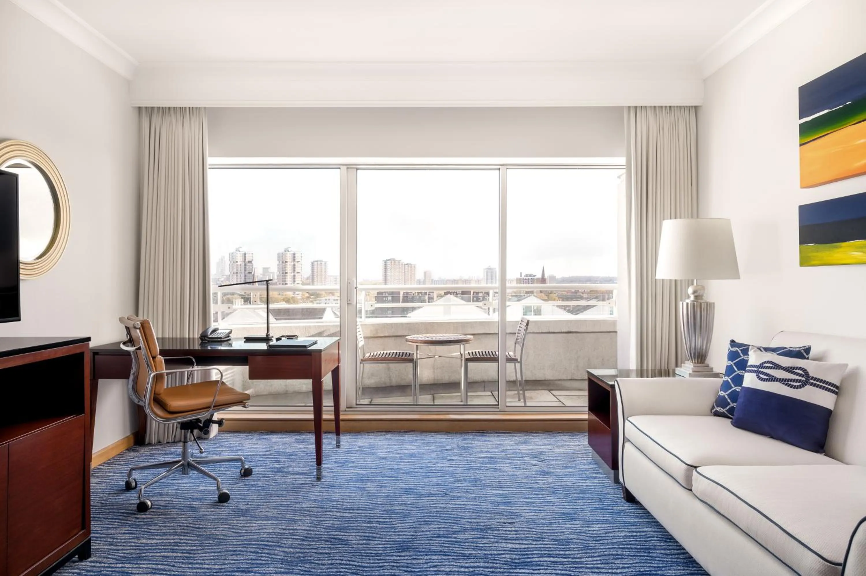 Living room in The Chelsea Harbour Hotel and Spa