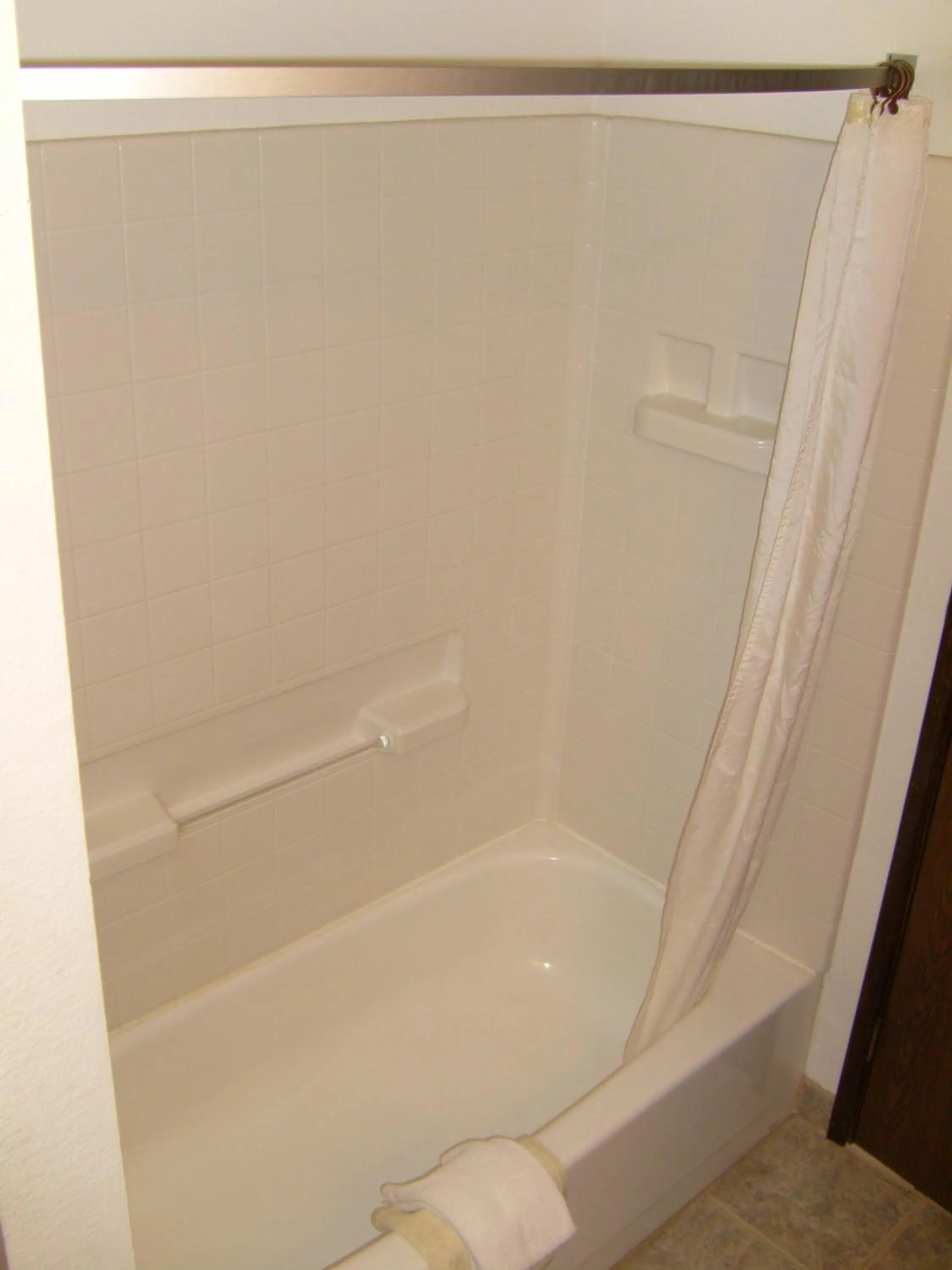 Hot Tub in Shanico Inn