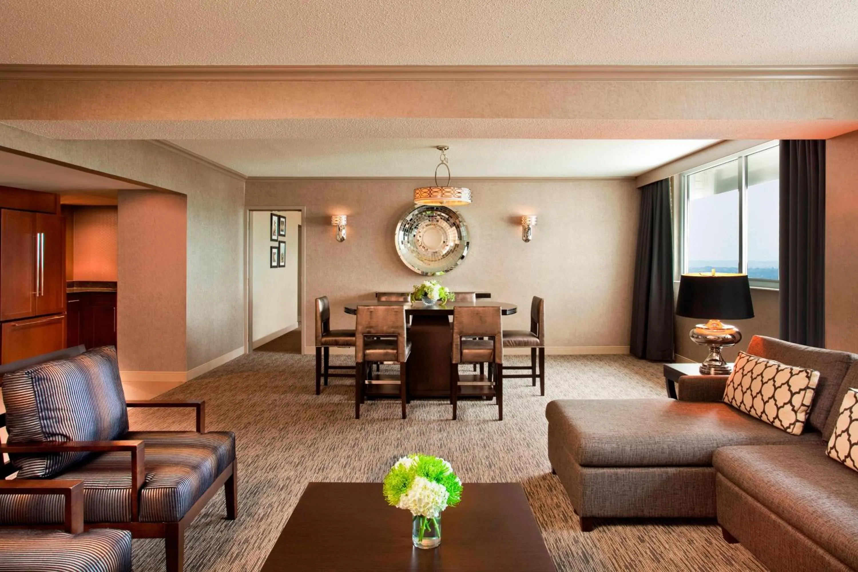 Photo of the whole room in Sheraton Greensboro