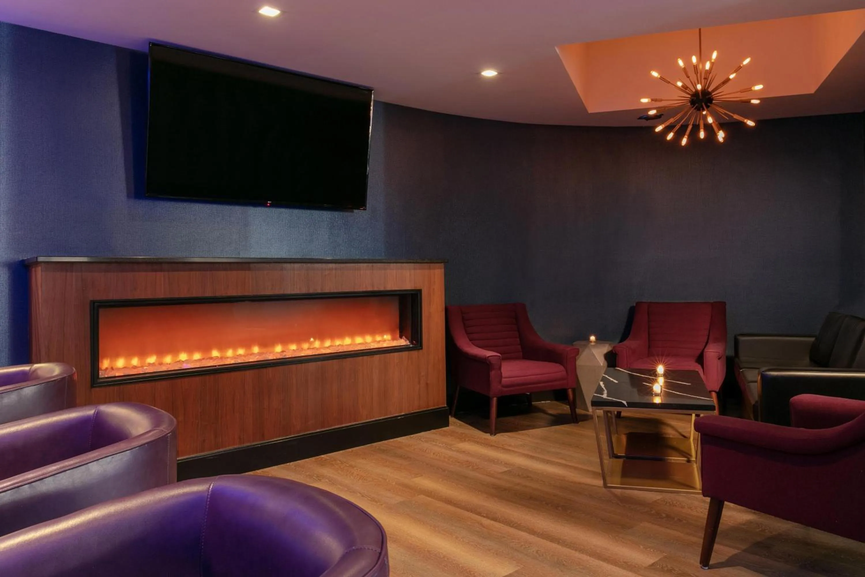 Lounge or bar in Sheraton Greensboro