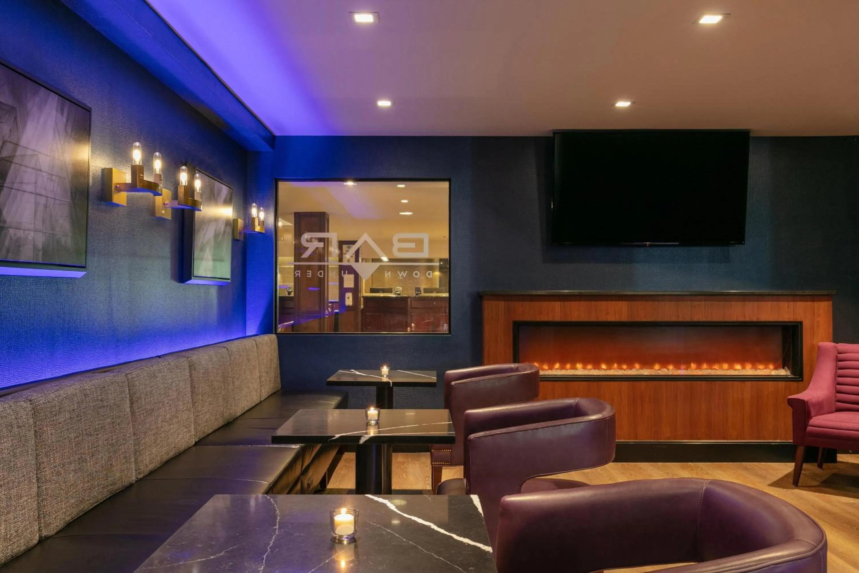 Lounge or bar in Sheraton Greensboro