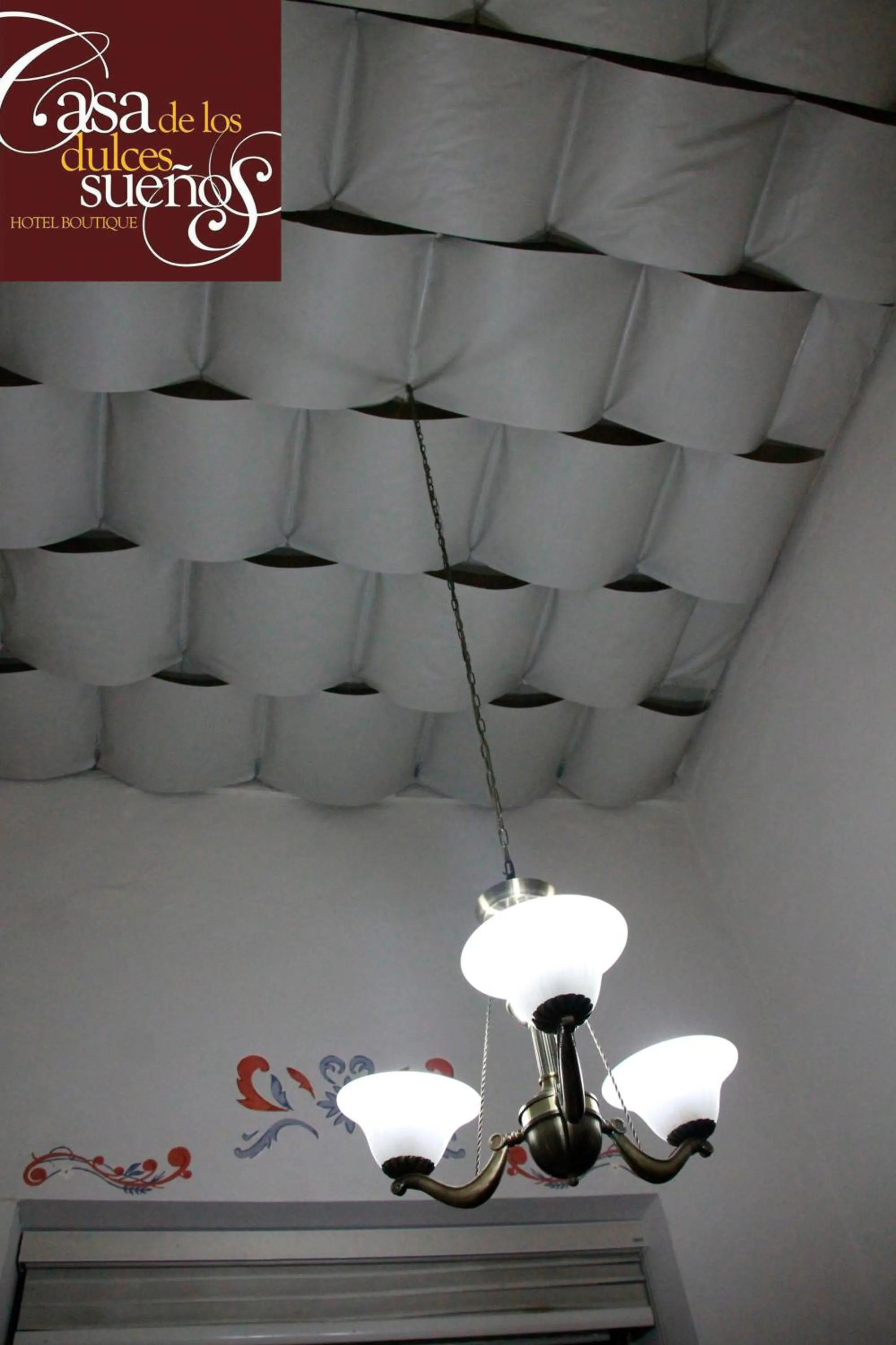 Text overlay in Casa de los Dulces Sueños