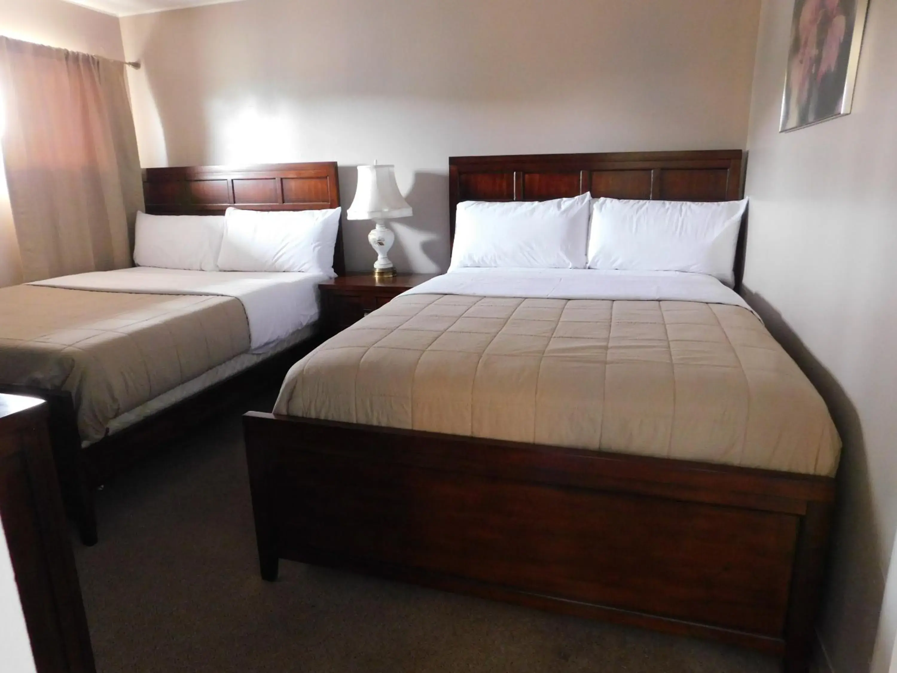 Queen Suite in Drifter Motel Queen Suite in Drifter Motel