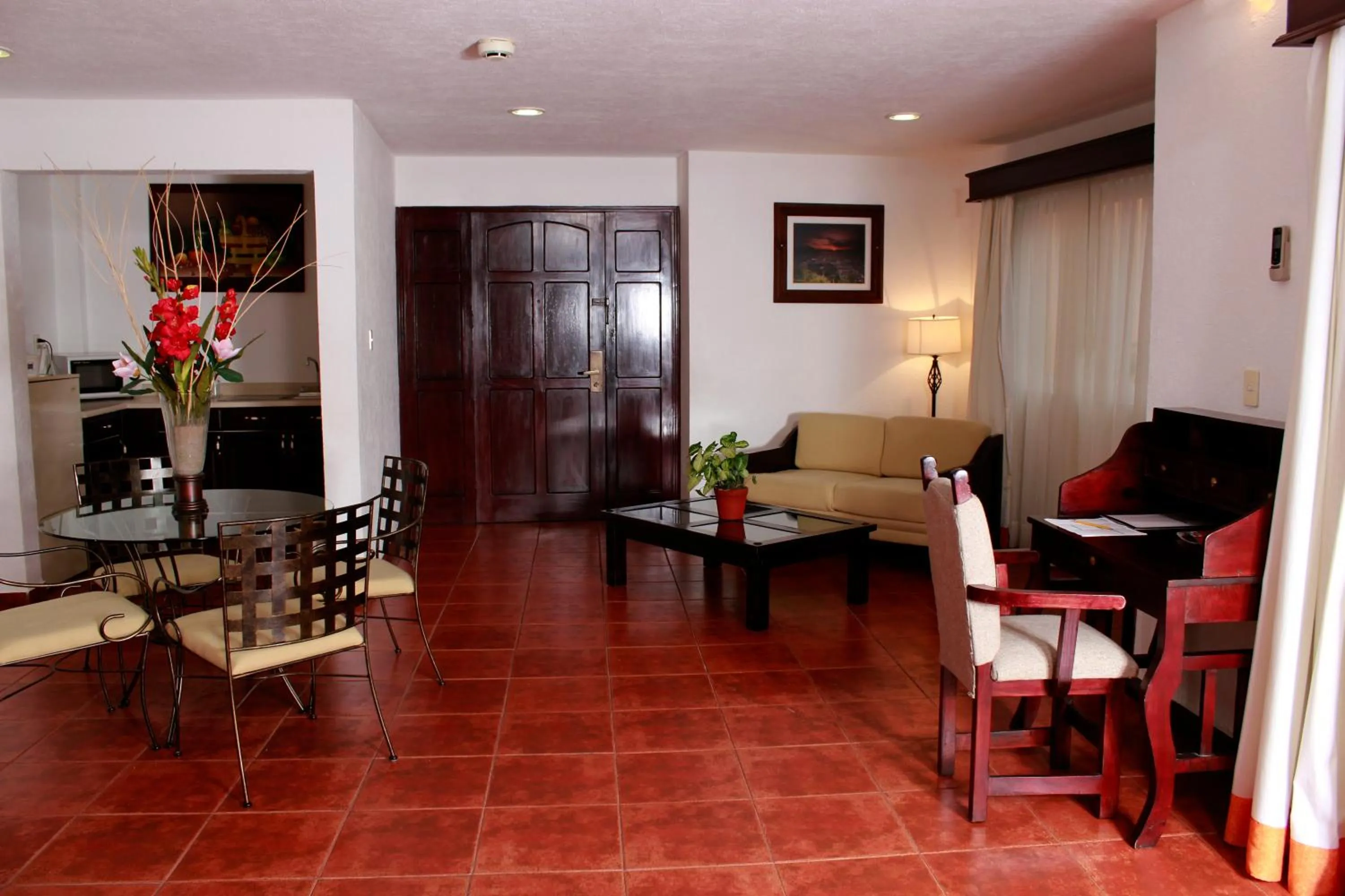 Photo of the whole room, Restaurant/Places to Eat in Mision Orizaba