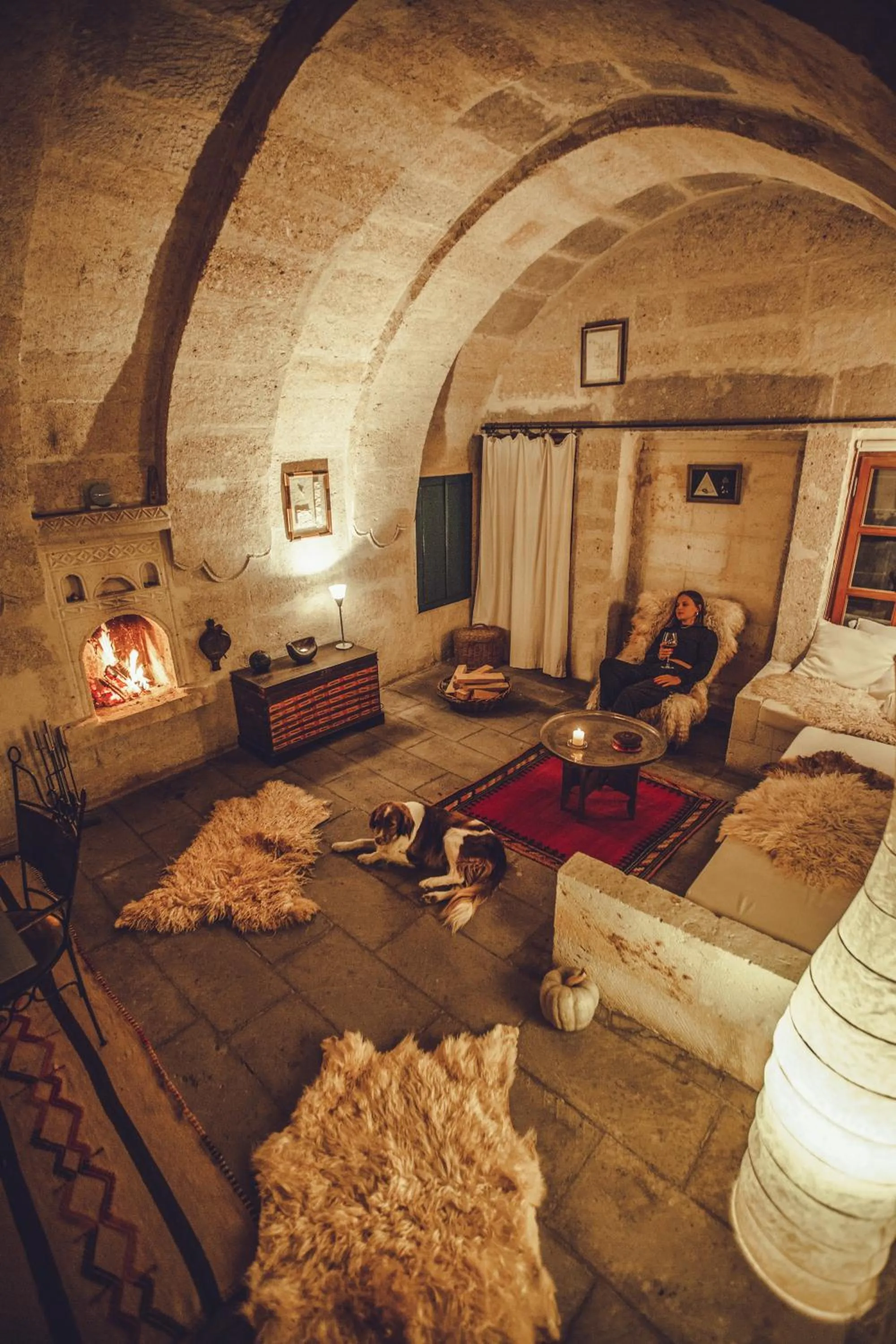 Living room in Asmalı Cave House