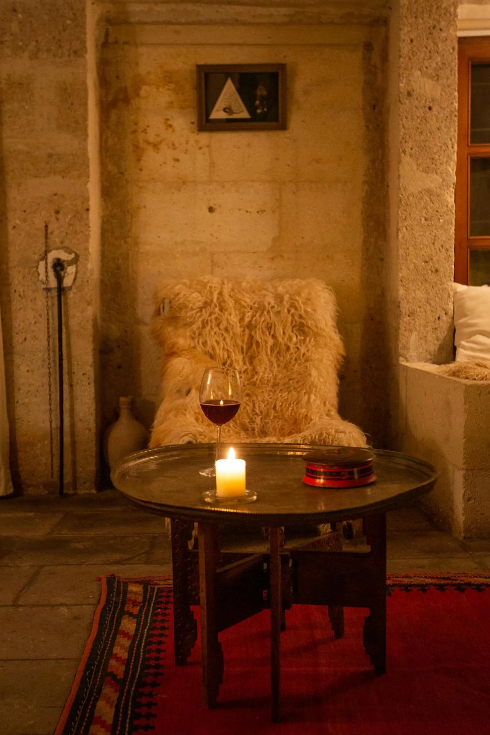 Living room in Asmalı Cave House