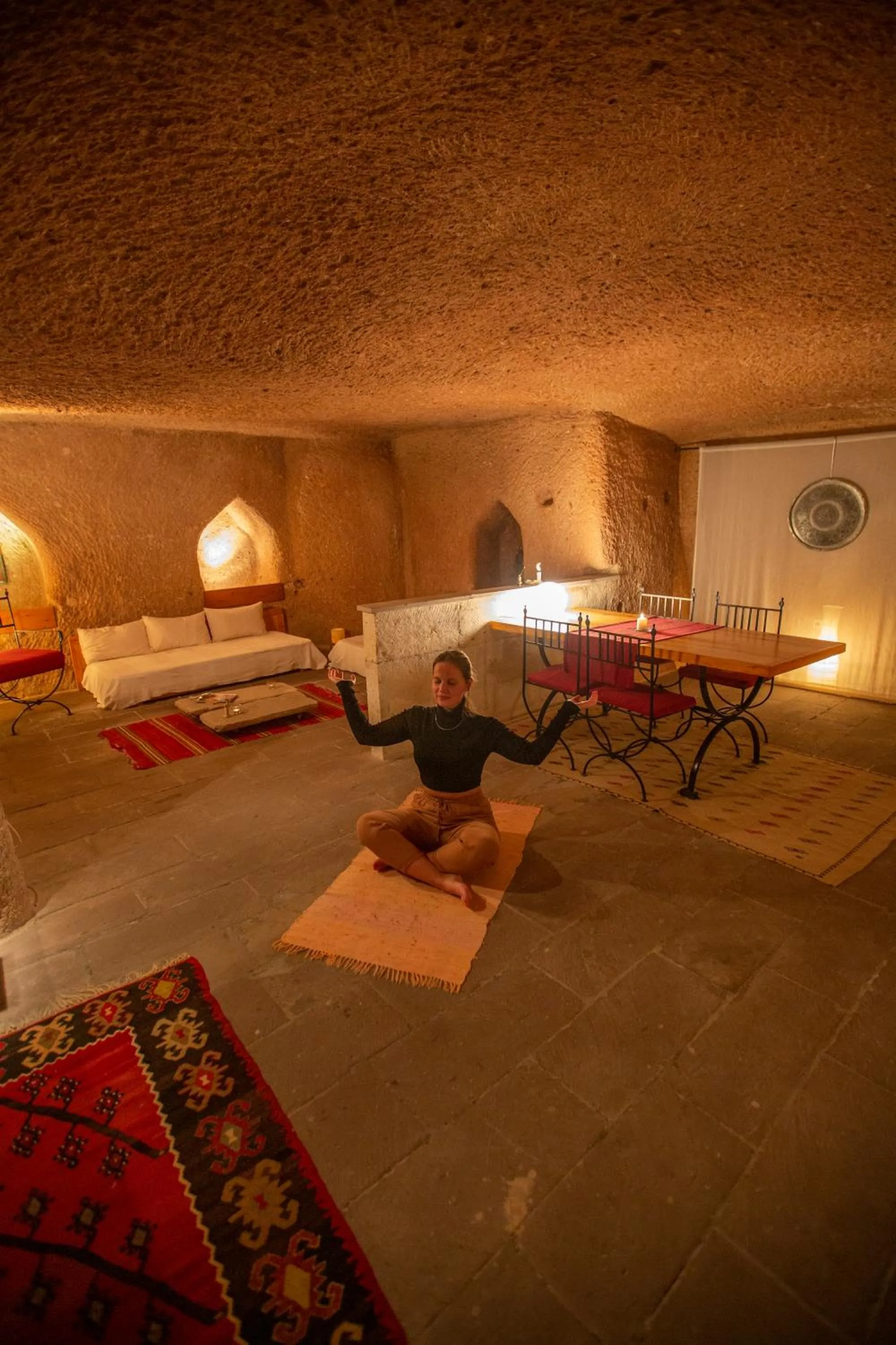 Living room, Bed in Asmalı Cave House