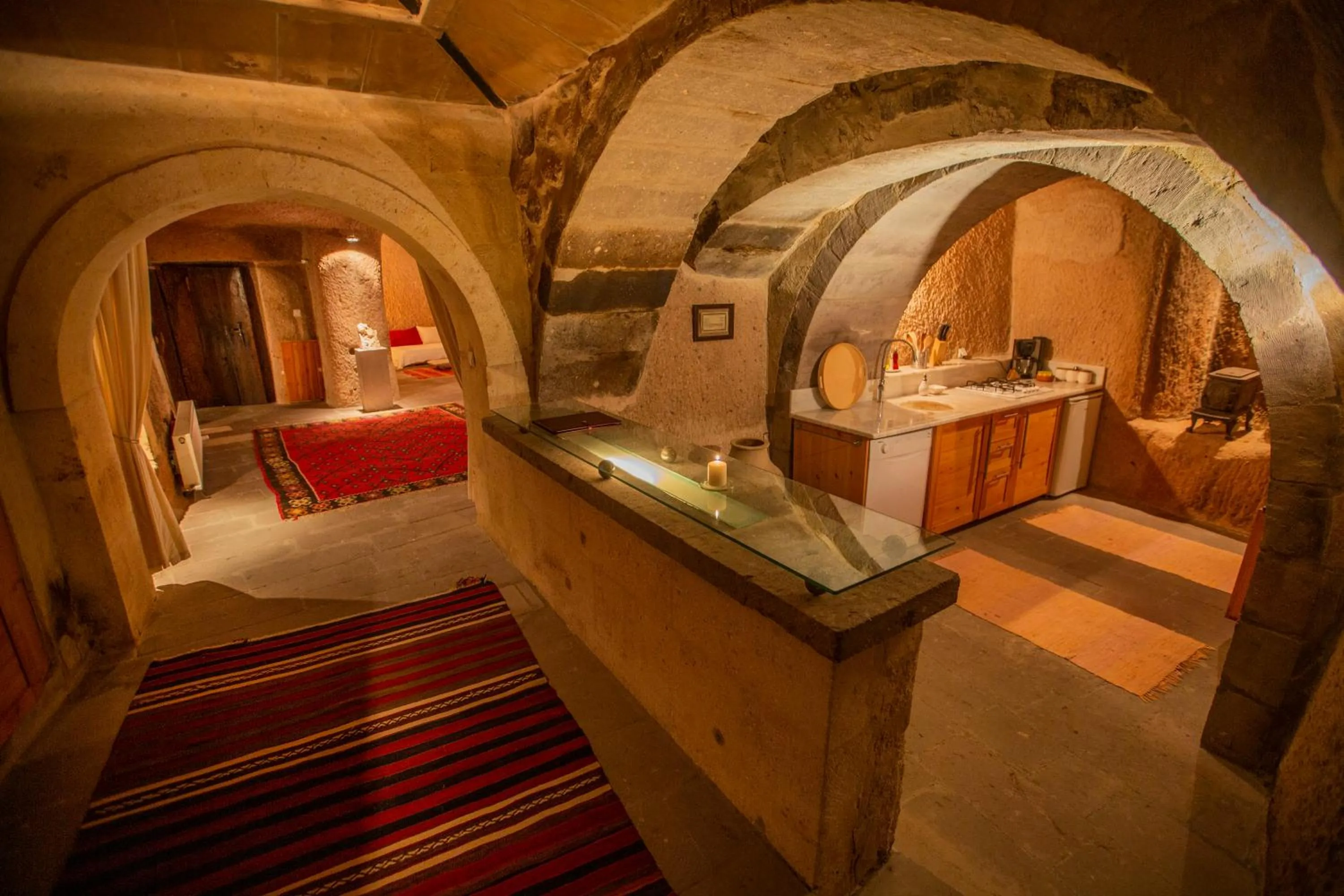 Kitchen or kitchenette in Asmalı Cave House