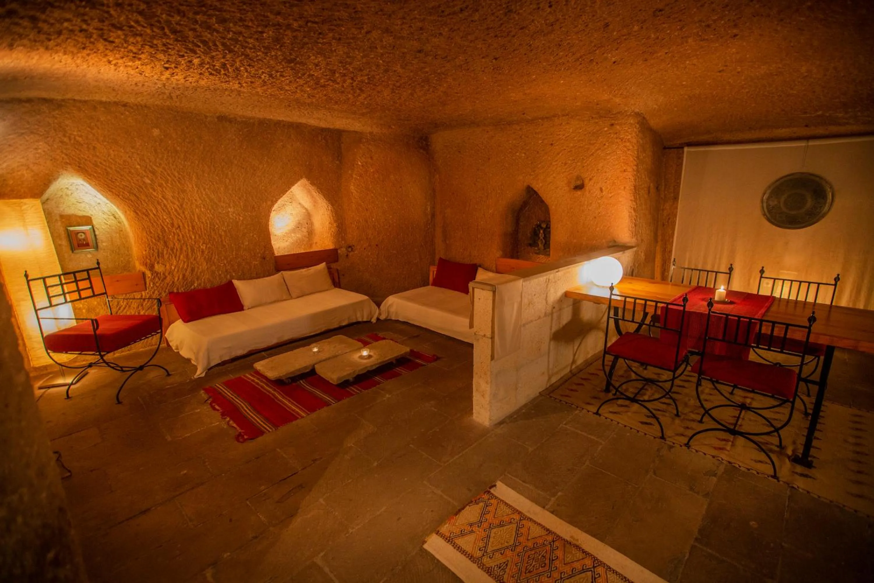 Living room, Bed in Asmalı Cave House