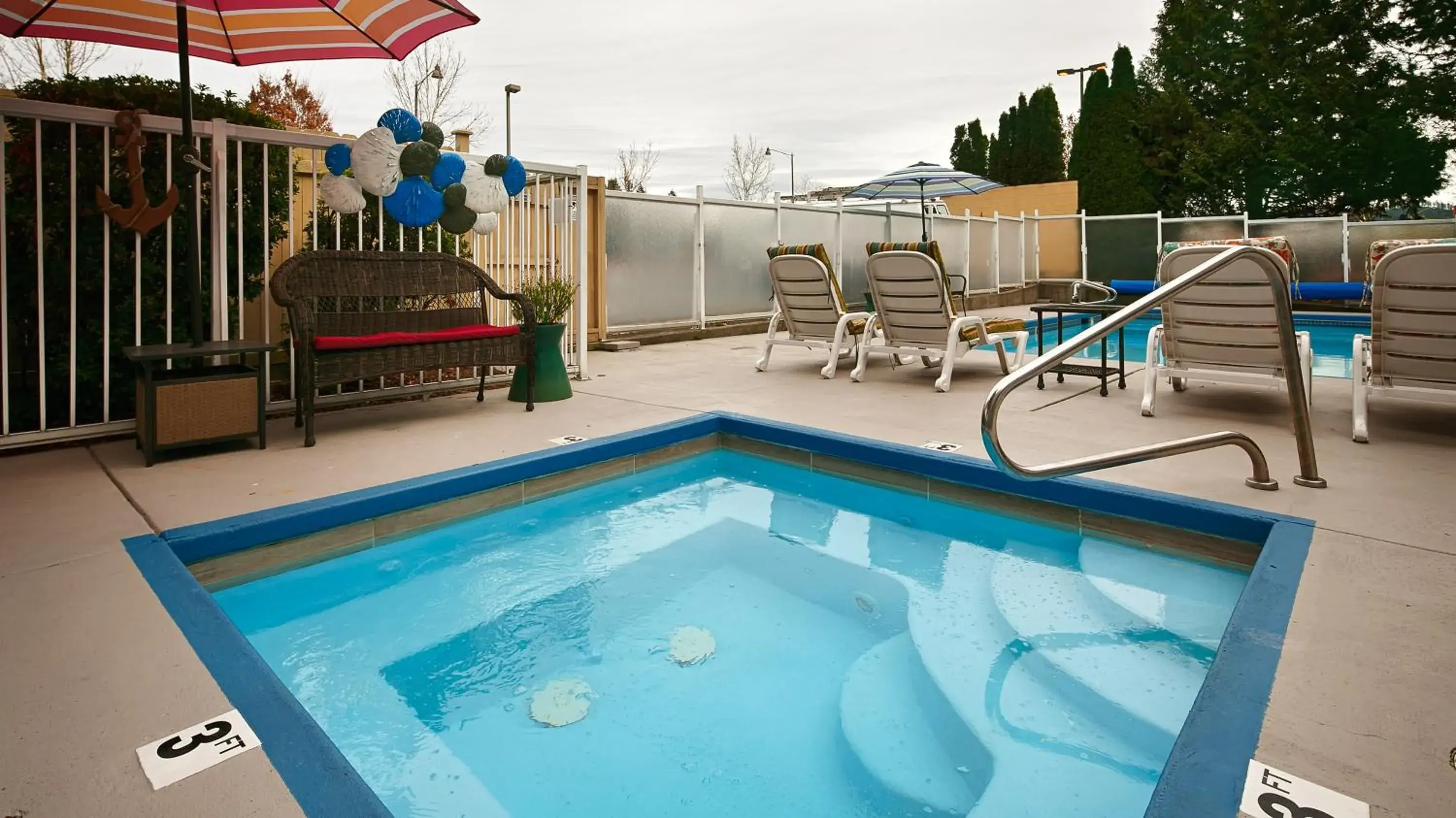 Swimming pool in Best Western Sky Valley Inn Swimming pool in Best Western Sky Valley Inn