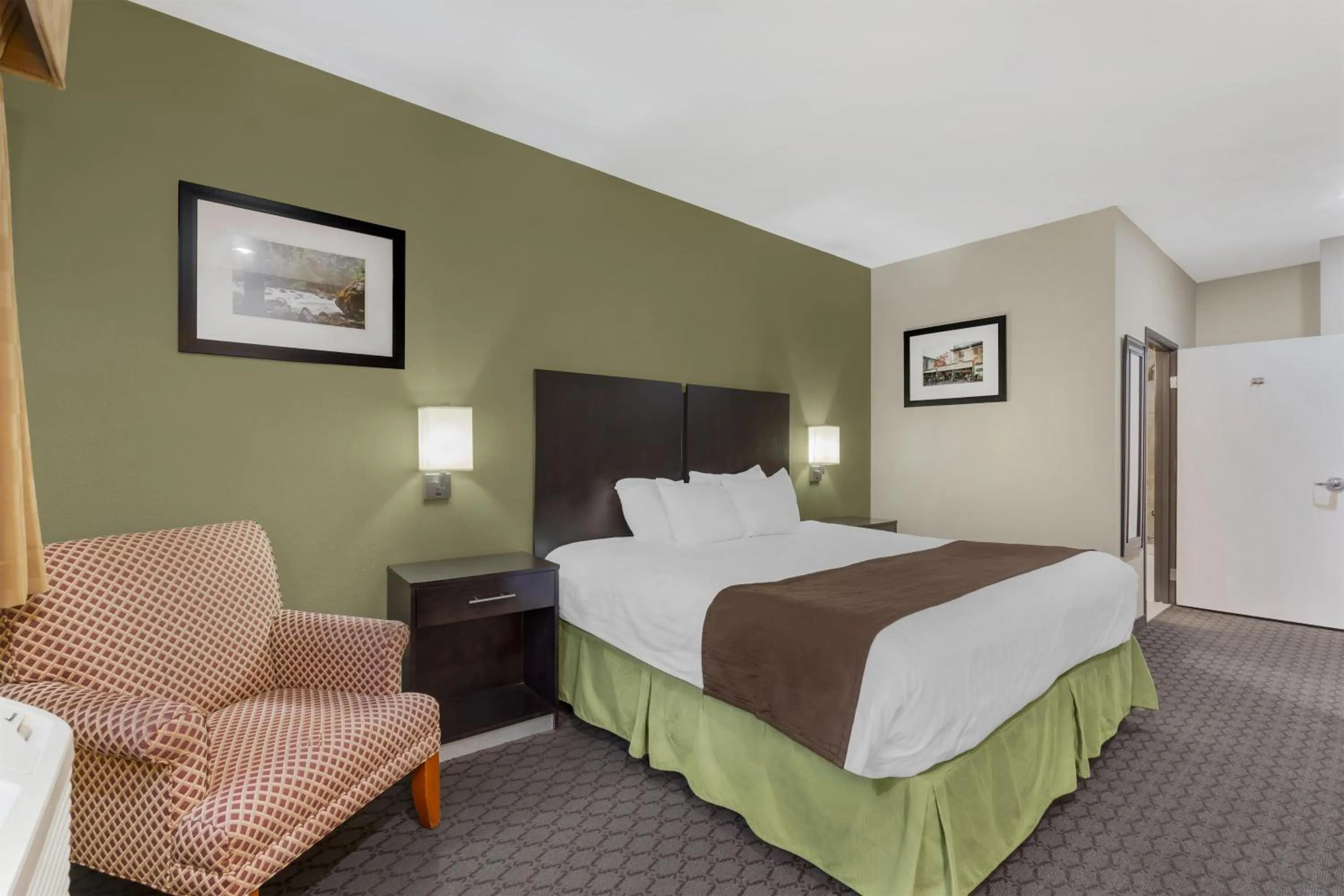 Bedroom, Bed in Best Western Sky Valley Inn