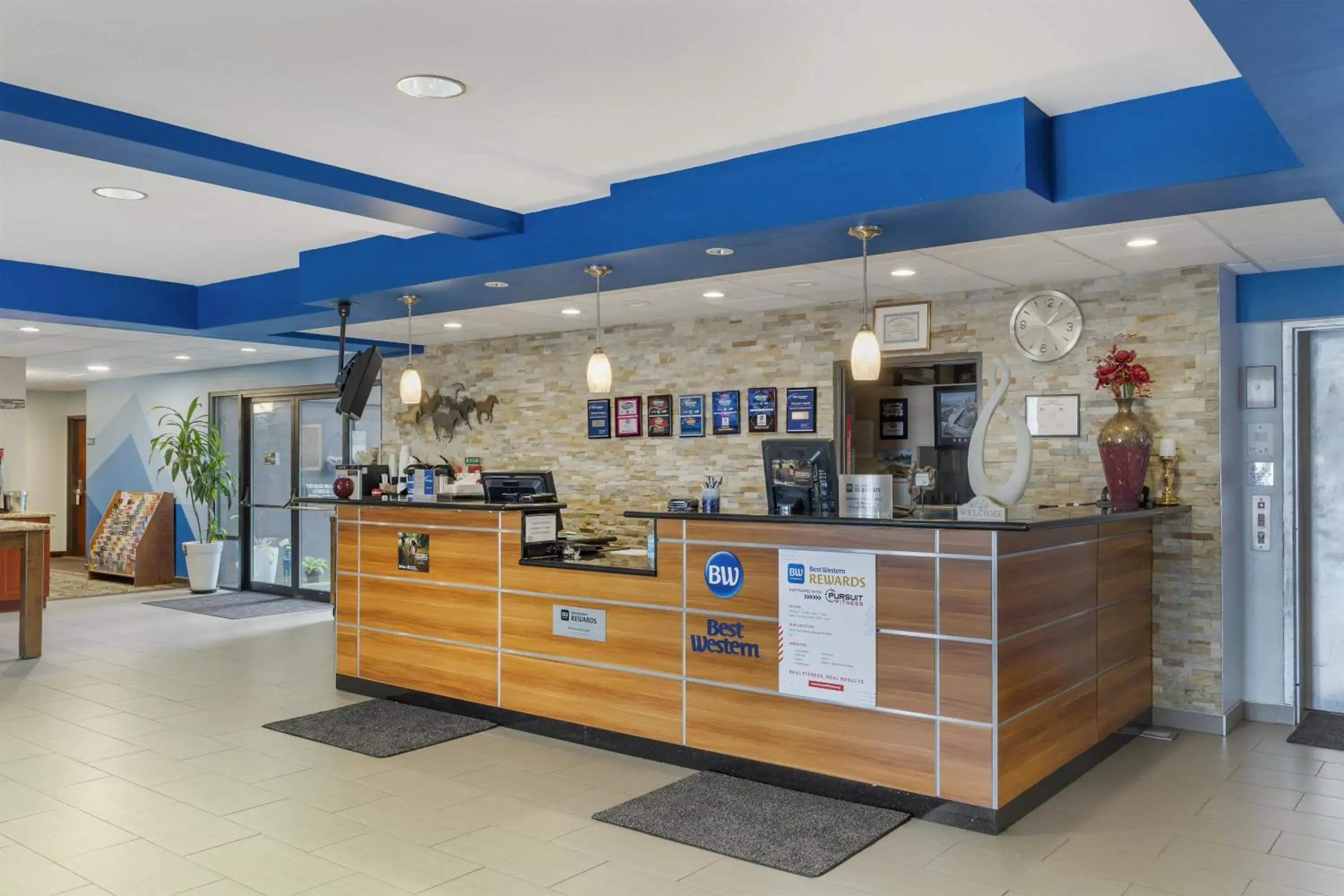 Lobby or reception in Best Western Sky Valley Inn Lobby or reception in Best Western Sky Valley Inn