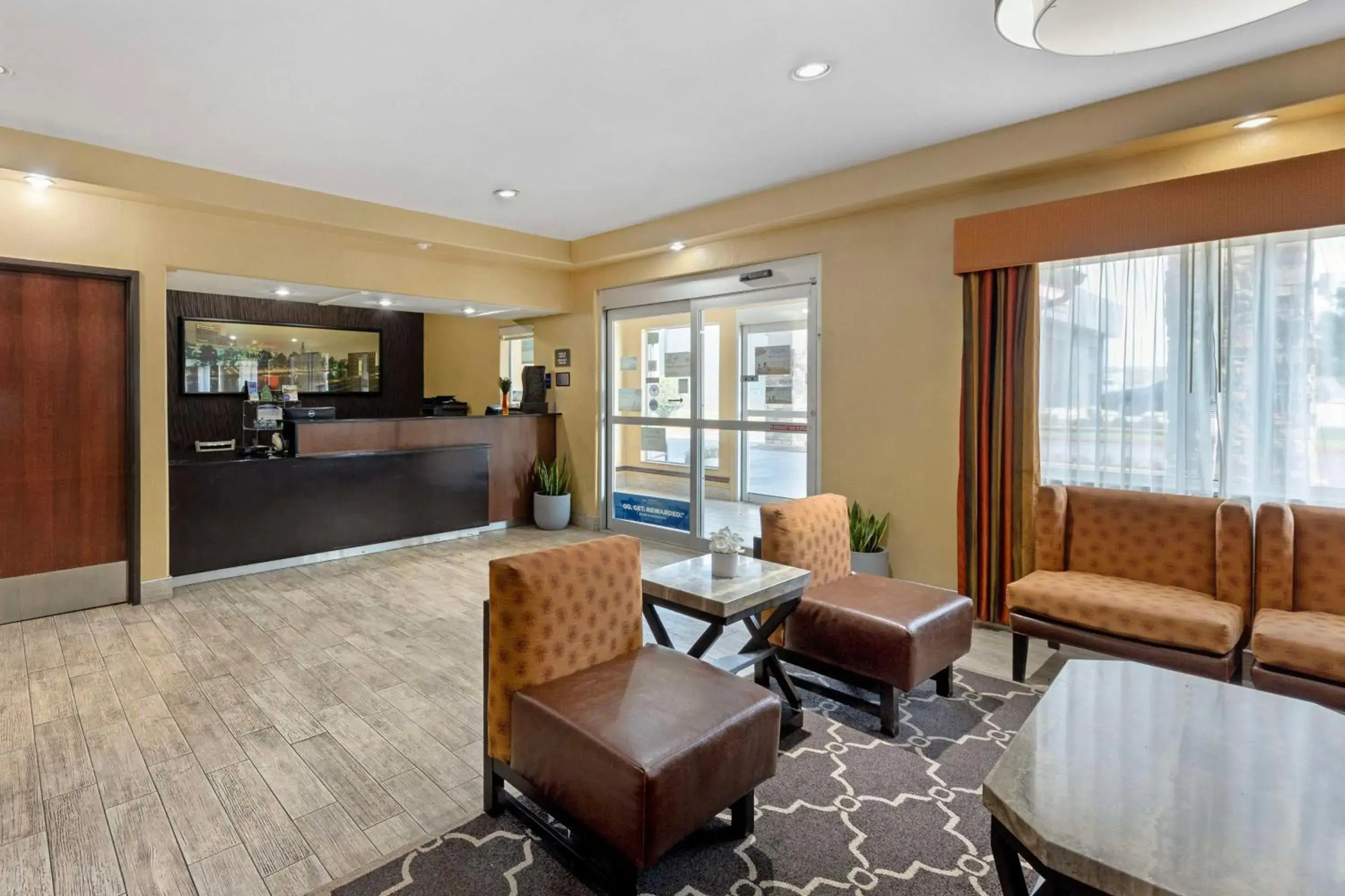 Lobby or reception in Best Western Greentree Inn & Suites Lobby or reception in Best Western Greentree Inn & Suites