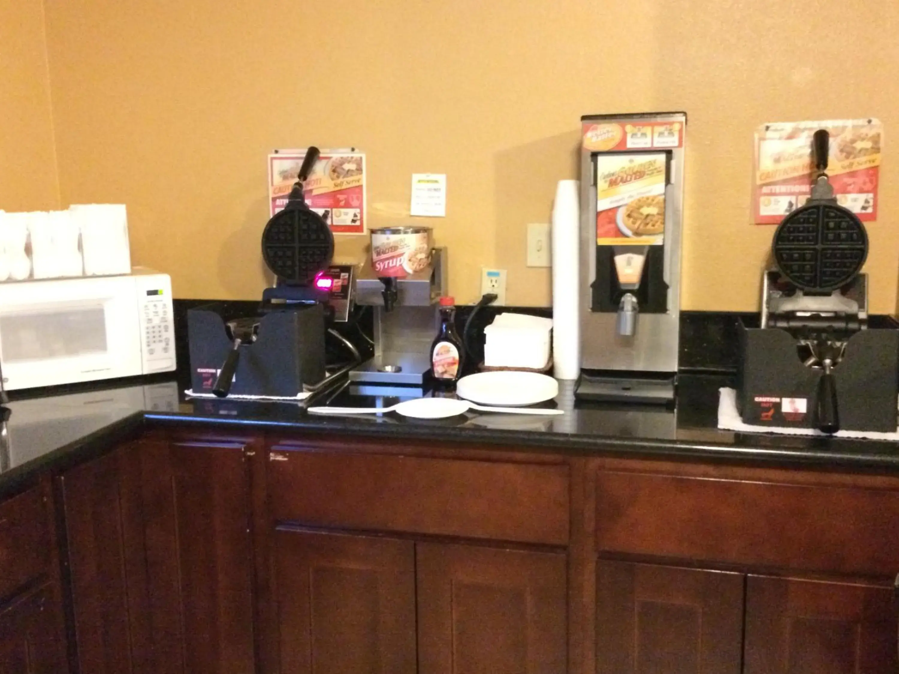 Continental breakfast in King Oscar Motel Centralia Continental breakfast in King Oscar Motel Centralia