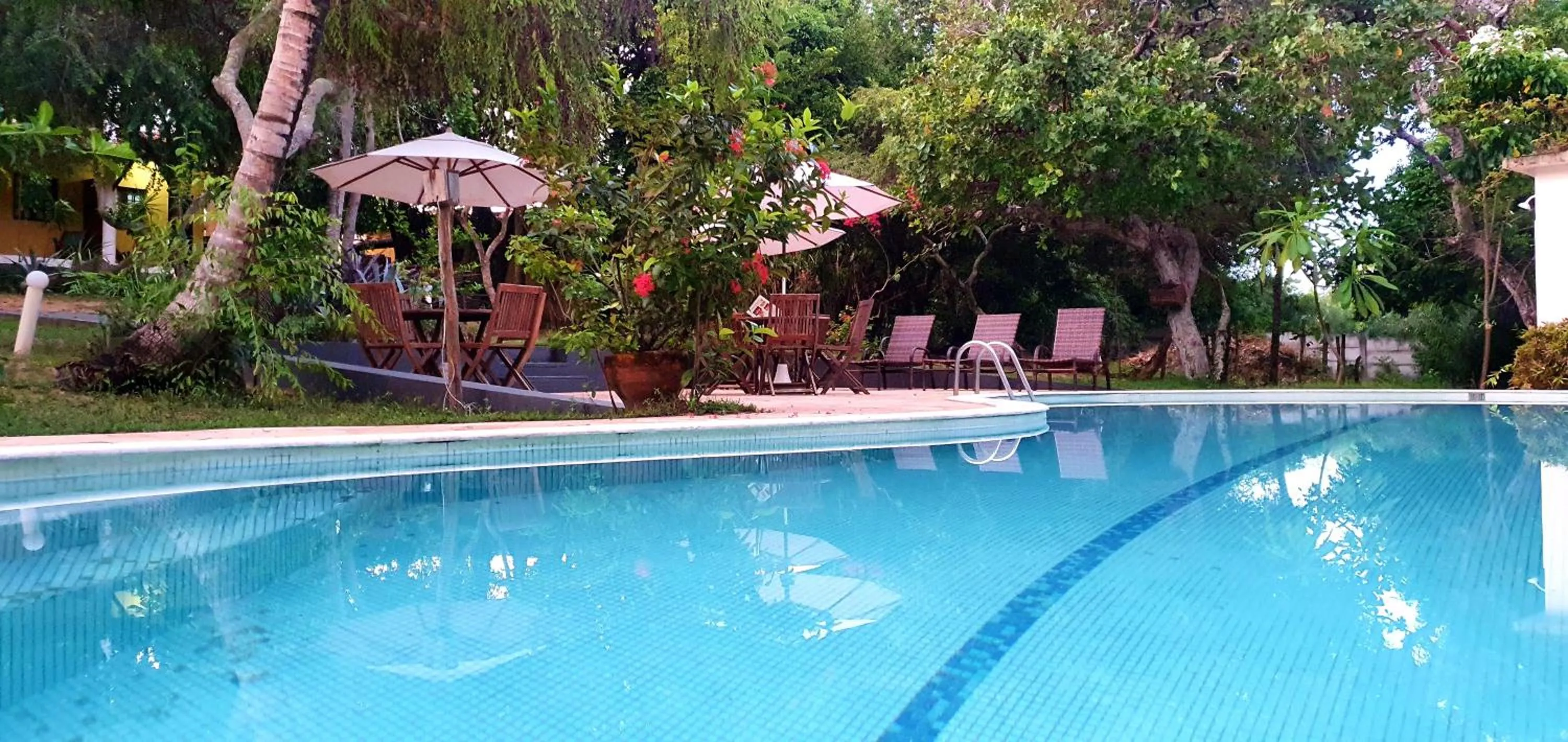 Pousada Araçás Village